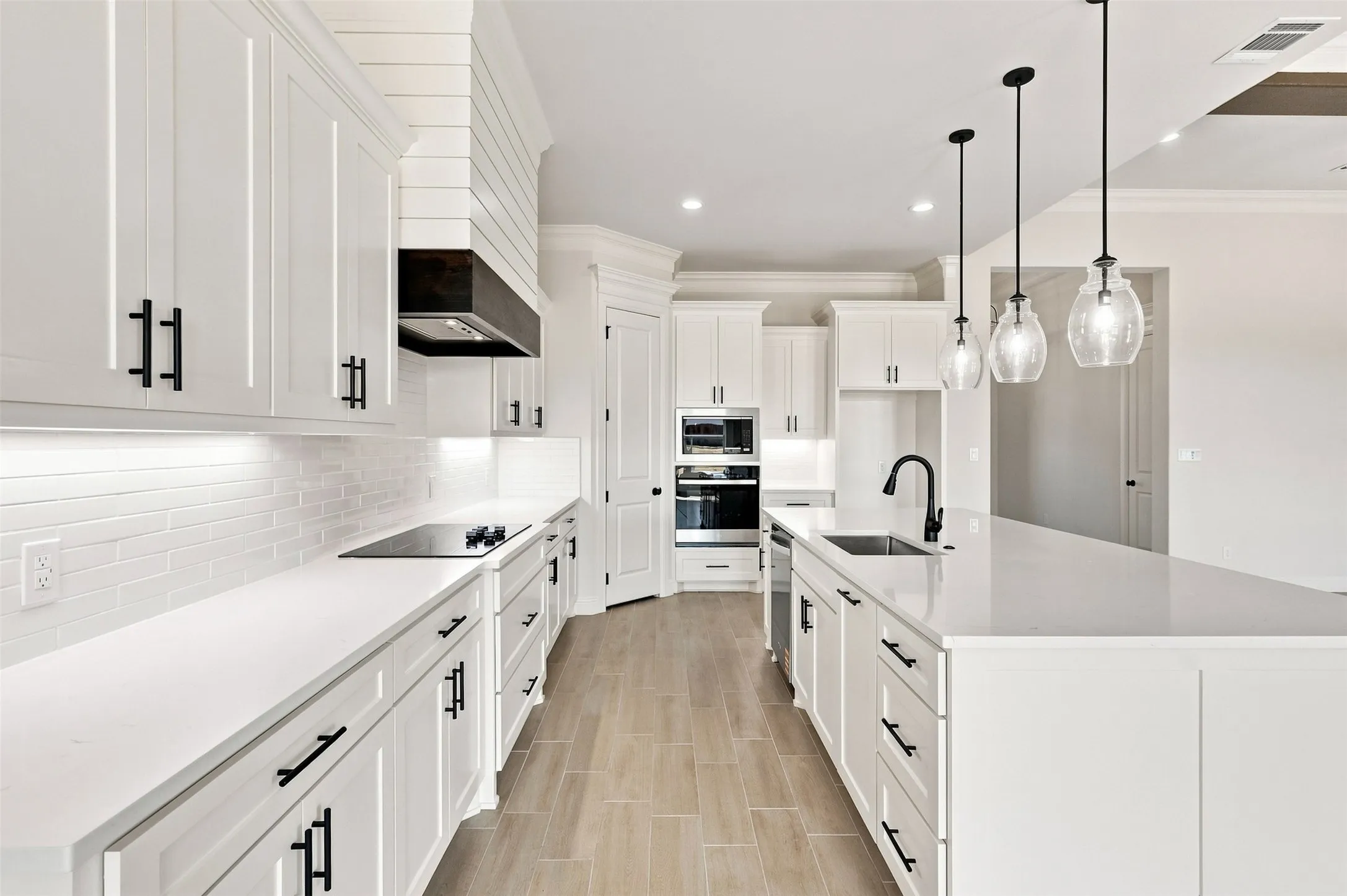 Single Family Residence For Sale in Parker County , 3155 Infinity Drive, Weatherford, Texas 76087, 4 Bedroom, 3 Bathroom, 3 Garage spaces, 2,715 Sqft, built in 2026, mls#21382939, Real Estate Agent in Weatherford, Homes For Sale in Parker county, Homes For Sale in Weatherford, Realtor in Weatherford Texas, Real Estate Brokerage Independent Realty Texas, Luminita Cordes Realtor