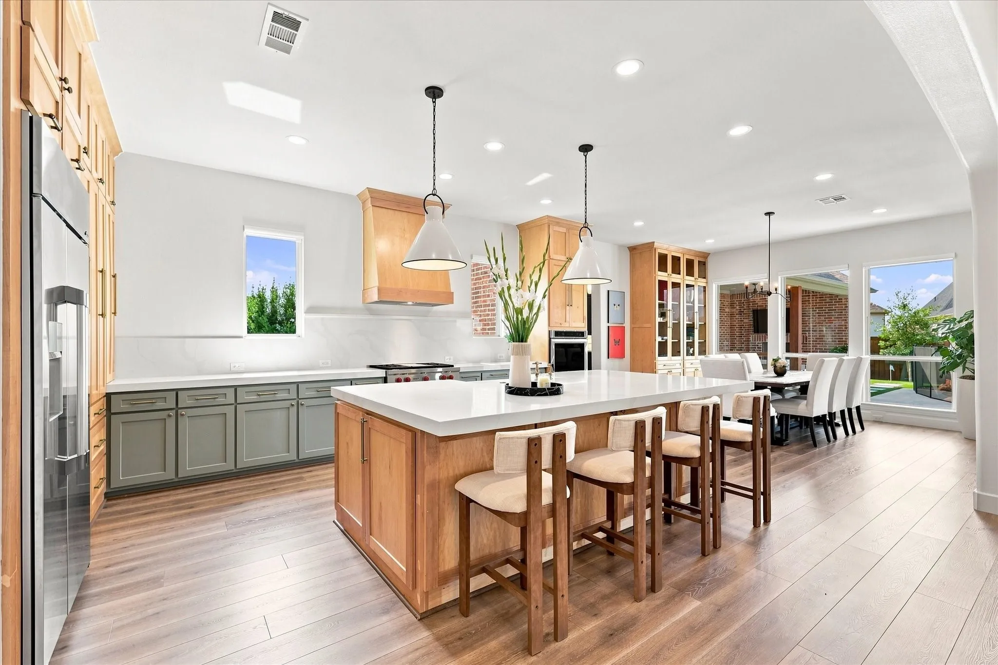 Single Family Residence For Sale in Denton County , 12967 Mahogany Court, Frisco, Texas 75033, 6 Bedroom, 7 Bathroom, 3 Garage spaces, 5,577 Sqft, built in 2014, mls#21380919, Real Estate Agent in Frisco, Homes For Sale in Denton county, Homes For Sale in Frisco, Realtor in Frisco Texas, Real Estate Brokerage Independent Realty Texas, Luminita Cordes Realtor