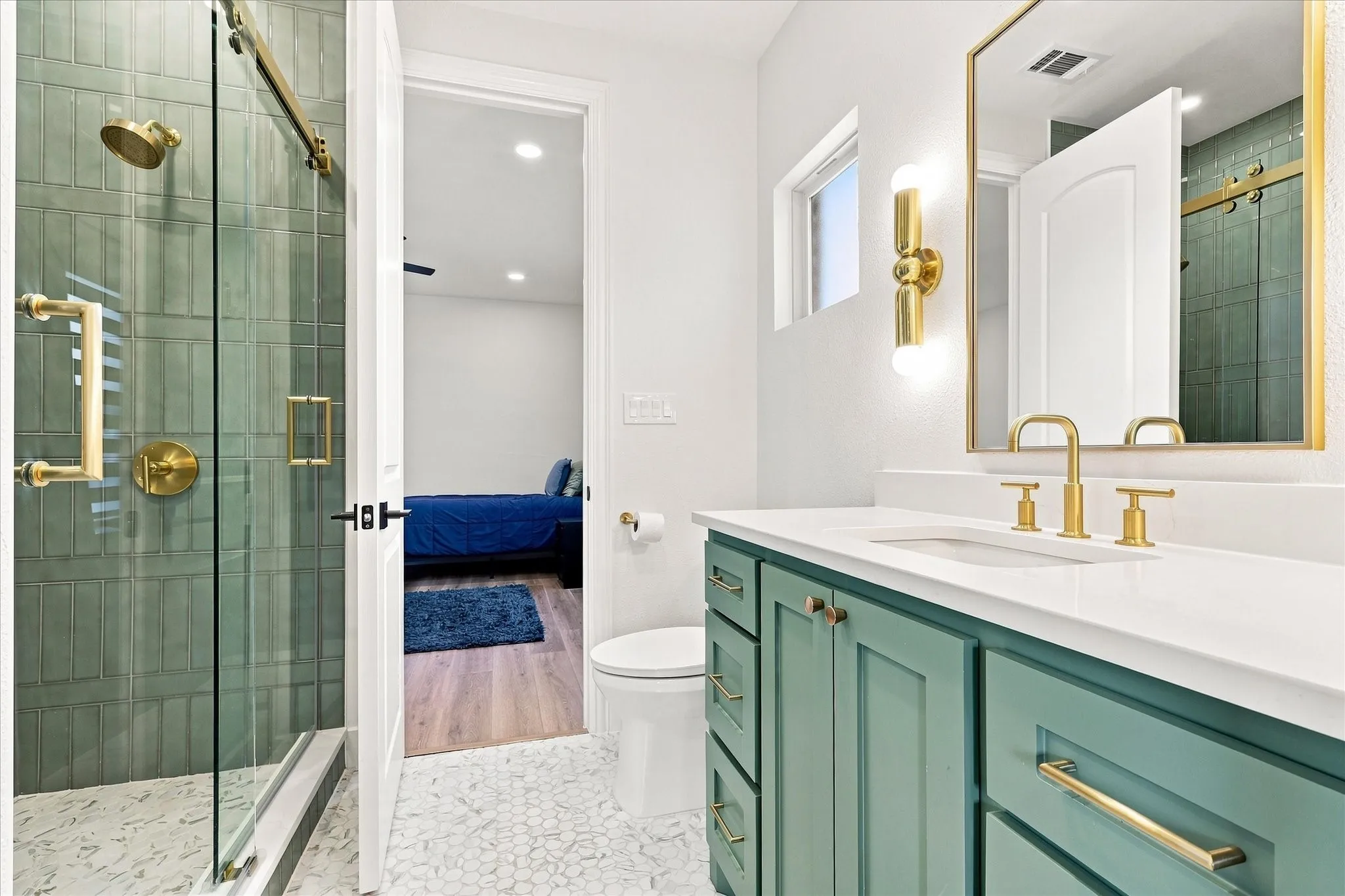 Upstairs ensuite bathroom at Bedroom #6