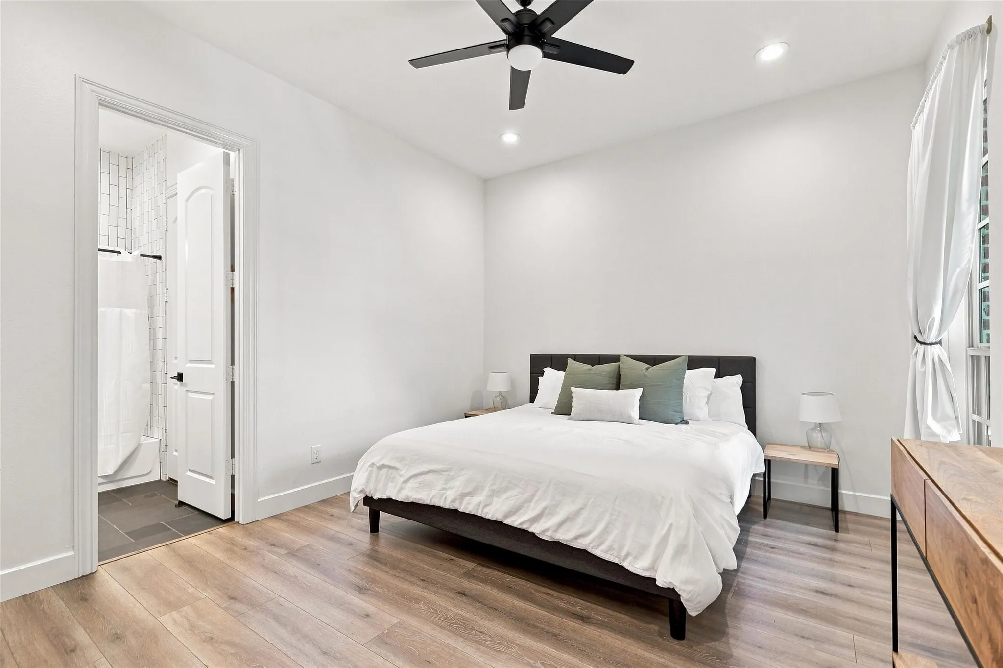 Separate wing with a Guest Bedroom and ensuite bathroom
