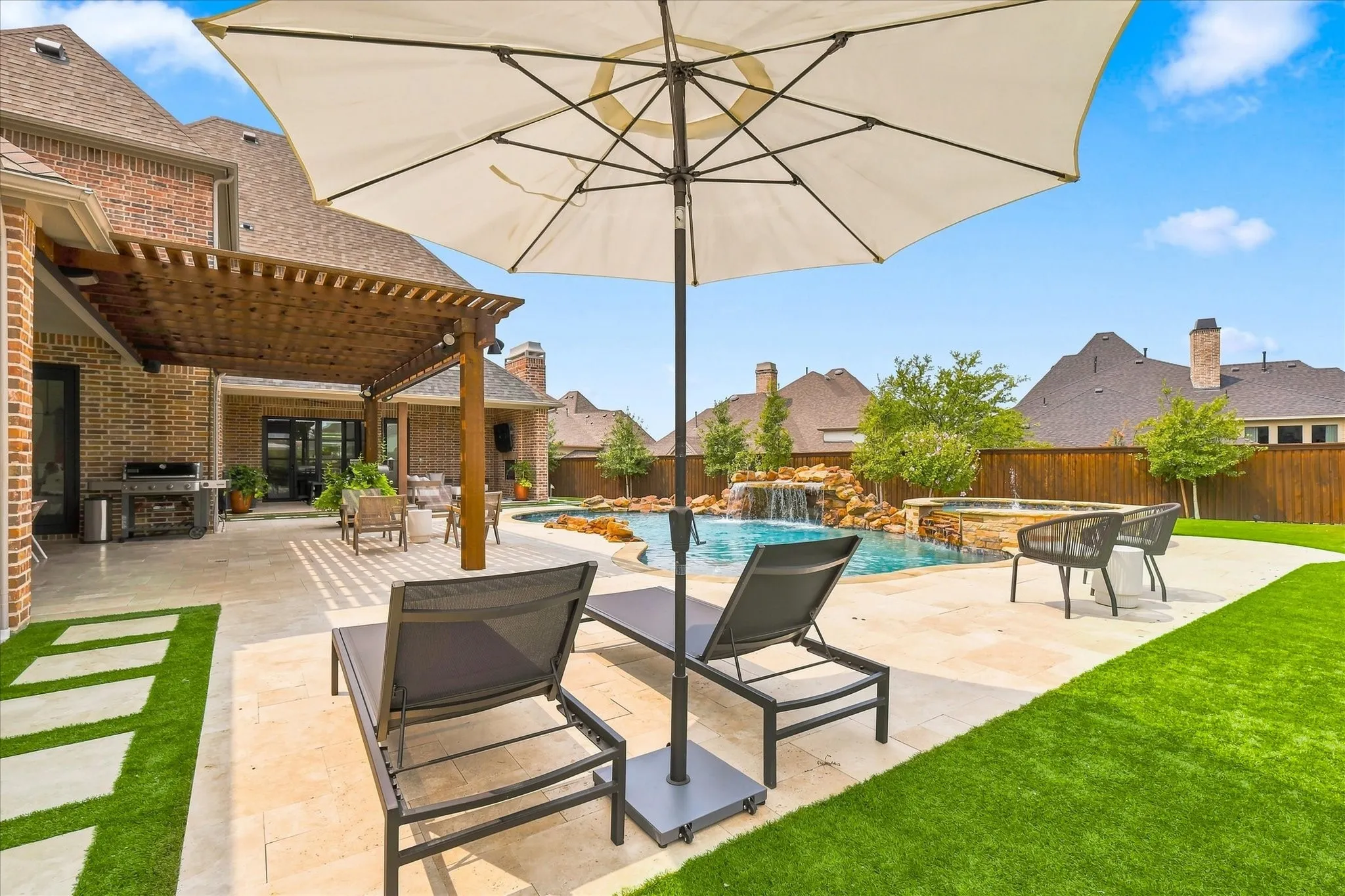 Single Family Residence For Sale in Denton County , 12967 Mahogany Court, Frisco, Texas 75033, 6 Bedroom, 7 Bathroom, 3 Garage spaces, 5,577 Sqft, built in 2014, mls#21380919, Real Estate Agent in Frisco, Homes For Sale in Denton county, Homes For Sale in Frisco, Realtor in Frisco Texas, Real Estate Brokerage Independent Realty Texas, Luminita Cordes Realtor