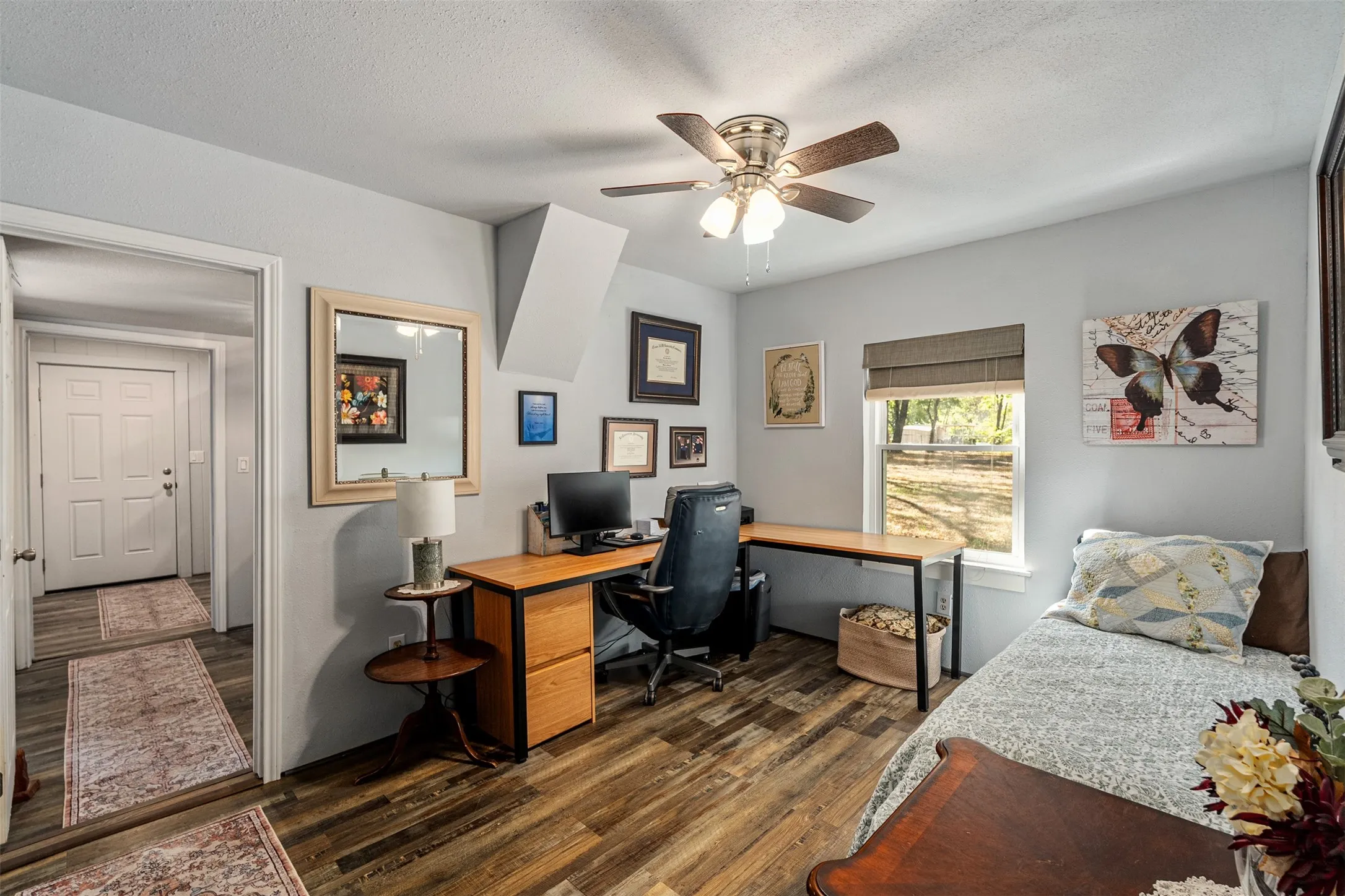 Bedroom or office space