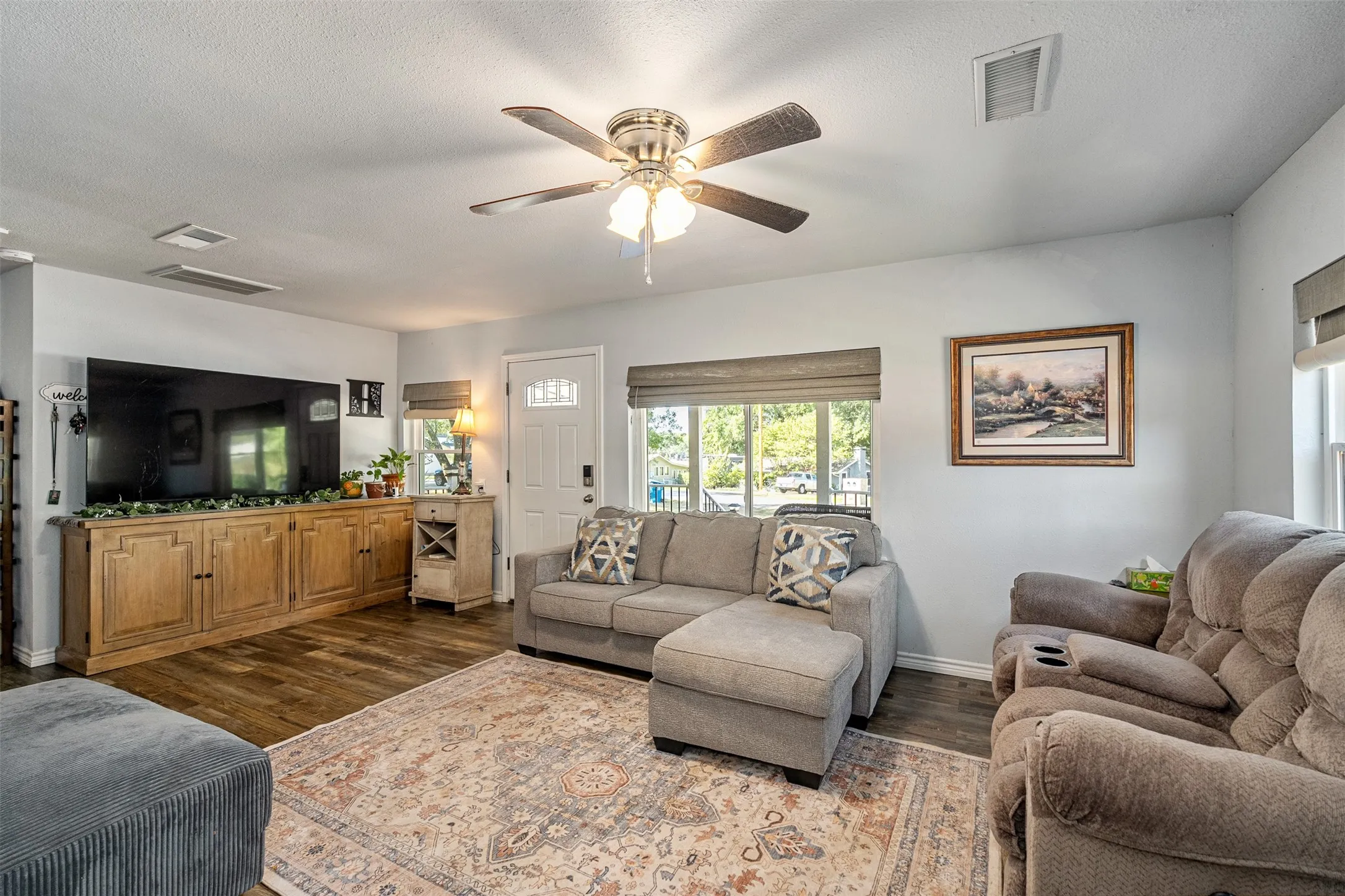 Single Family Residence For Sale in Henderson County , 101 Merry Way, Gun Barrel City, Texas 75156, 3 Bedroom, 2 Bathroom, 1 Garage spaces, 1,352 Sqft, built in 2024, mls#21382766, Real Estate Agent in Gun Barrel City, Homes For Sale in Henderson county, Homes For Sale in Gun Barrel City, Realtor in Gun Barrel City Texas, Real Estate Brokerage Independent Realty Texas, Luminita Cordes Realtor