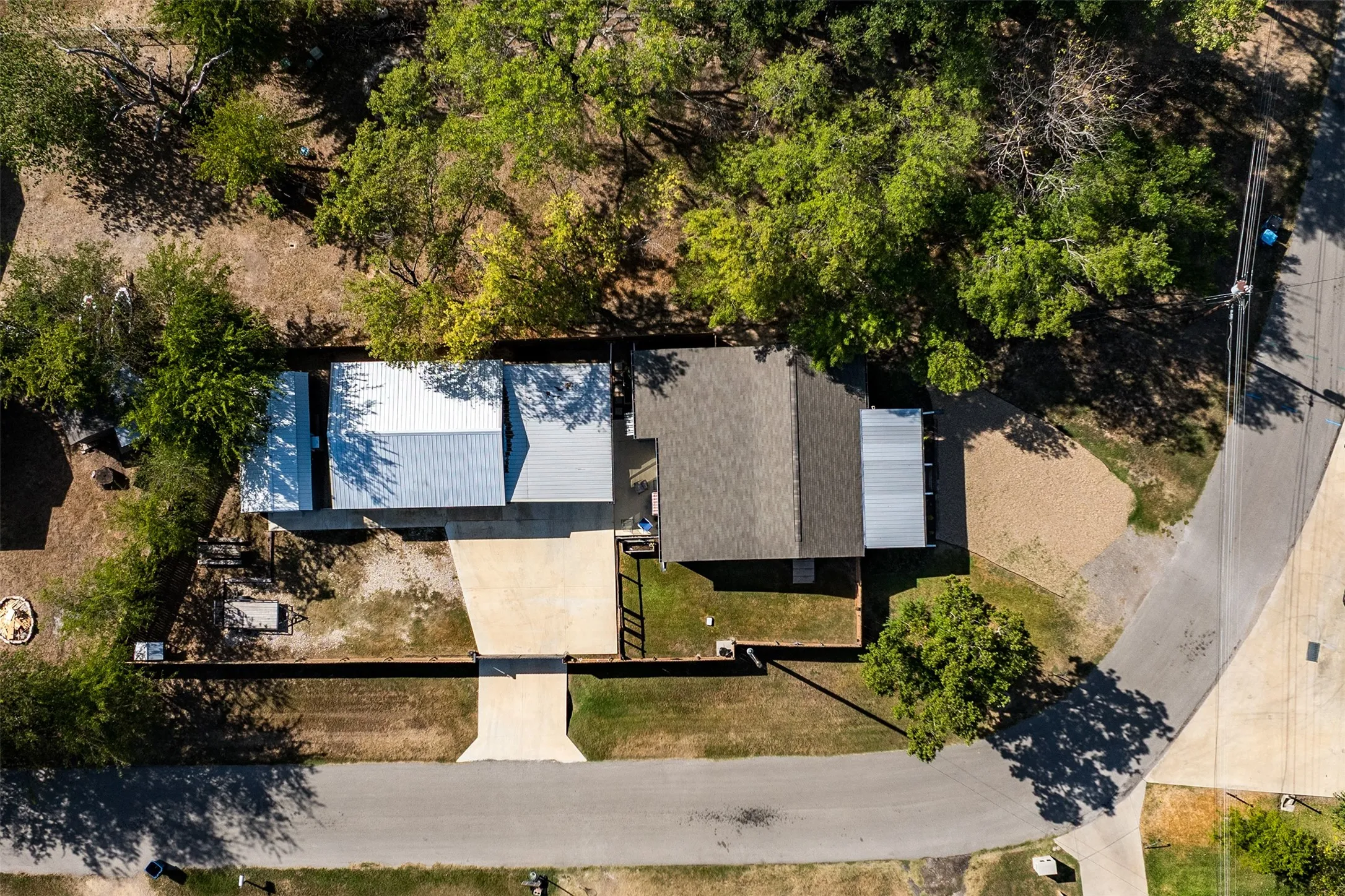 Single Family Residence For Sale in Henderson County , 101 Merry Way, Gun Barrel City, Texas 75156, 3 Bedroom, 2 Bathroom, 1 Garage spaces, 1,352 Sqft, built in 2024, mls#21382766, Real Estate Agent in Gun Barrel City, Homes For Sale in Henderson county, Homes For Sale in Gun Barrel City, Realtor in Gun Barrel City Texas, Real Estate Brokerage Independent Realty Texas, Luminita Cordes Realtor