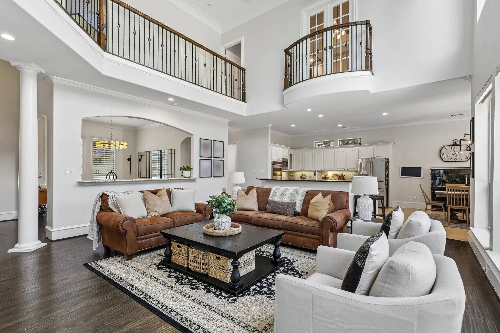 Single Family Residence For Sale in Rockwall County , 812 White Buffalo Lane, Heath, Texas 75032, 4 Bedroom, 5 Bathroom, 3 Garage spaces, 4,012 Sqft, built in 2000, mls#21383665, Real Estate Agent in Heath, Homes For Sale in Rockwall county, Homes For Sale in Heath, Realtor in Heath Texas, Real Estate Brokerage Independent Realty Texas, Luminita Cordes Realtor