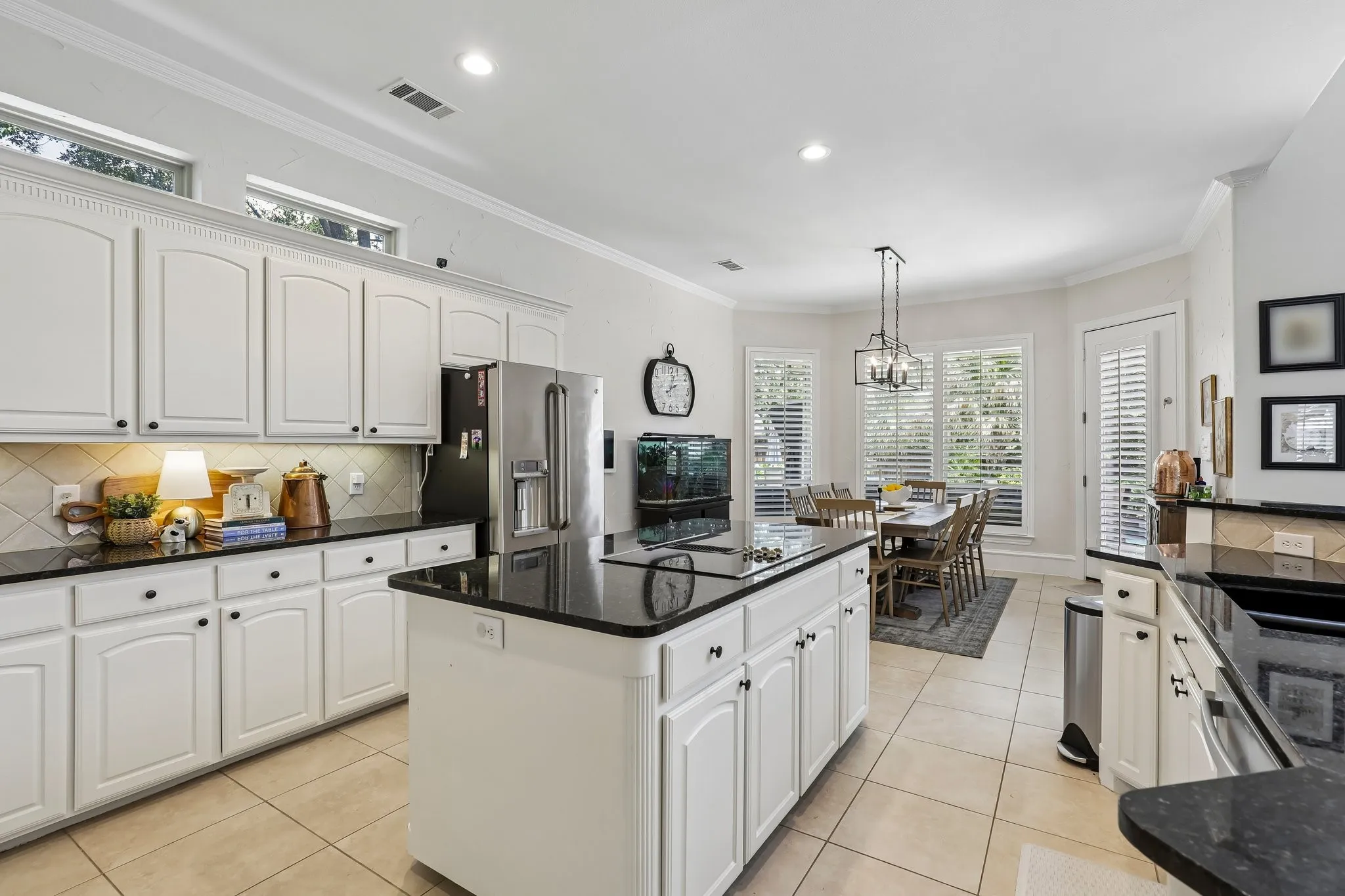 Single Family Residence For Sale in Rockwall County , 812 White Buffalo Lane, Heath, Texas 75032, 4 Bedroom, 5 Bathroom, 3 Garage spaces, 4,012 Sqft, built in 2000, mls#21383665, Real Estate Agent in Heath, Homes For Sale in Rockwall county, Homes For Sale in Heath, Realtor in Heath Texas, Real Estate Brokerage Independent Realty Texas, Luminita Cordes Realtor