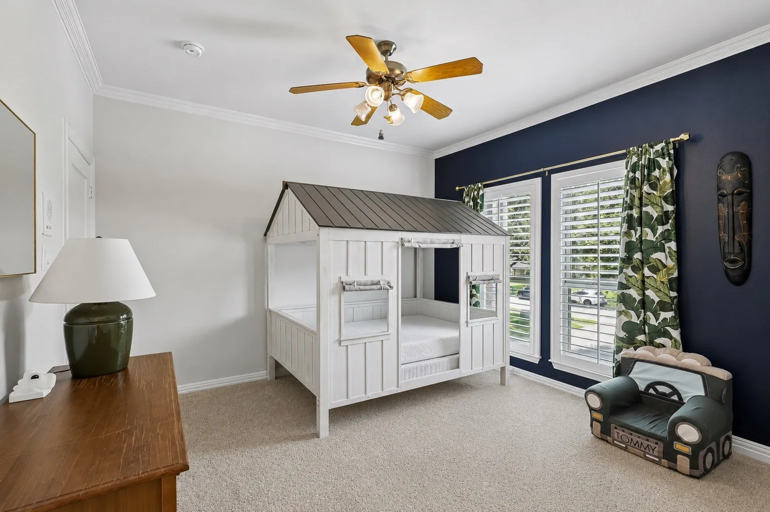 Single Family Residence For Sale in Rockwall County , 812 White Buffalo Lane, Heath, Texas 75032, 4 Bedroom, 5 Bathroom, 3 Garage spaces, 4,012 Sqft, built in 2000, mls#21383665, Real Estate Agent in Heath, Homes For Sale in Rockwall county, Homes For Sale in Heath, Realtor in Heath Texas, Real Estate Brokerage Independent Realty Texas, Luminita Cordes Realtor