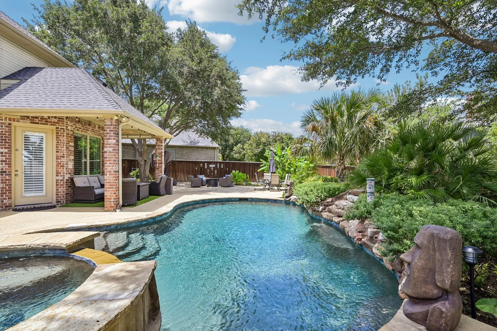 Single Family Residence For Sale in Rockwall County , 812 White Buffalo Lane, Heath, Texas 75032, 4 Bedroom, 5 Bathroom, 3 Garage spaces, 4,012 Sqft, built in 2000, mls#21383665, Real Estate Agent in Heath, Homes For Sale in Rockwall county, Homes For Sale in Heath, Realtor in Heath Texas, Real Estate Brokerage Independent Realty Texas, Luminita Cordes Realtor