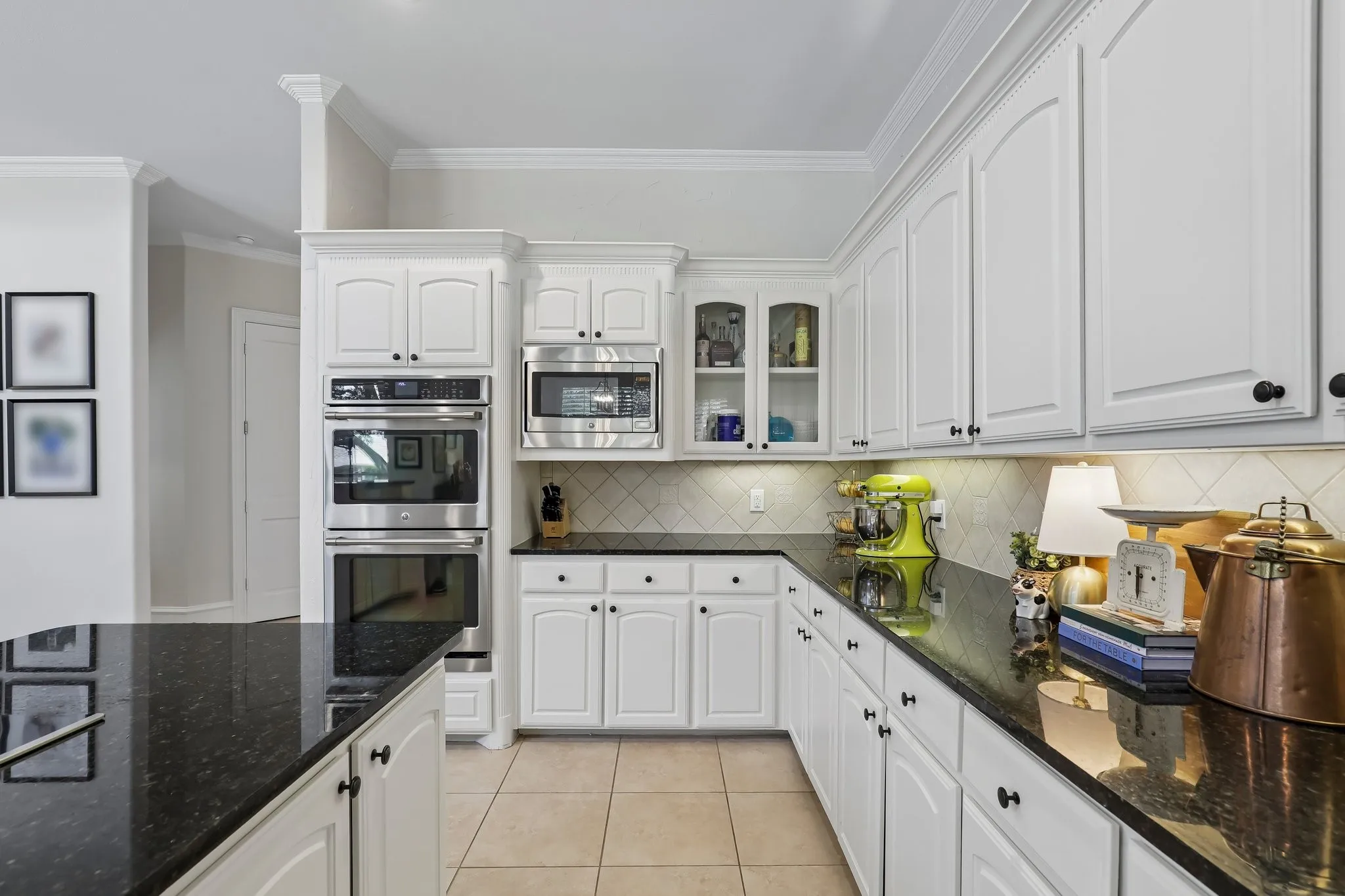 Single Family Residence For Sale in Rockwall County , 812 White Buffalo Lane, Heath, Texas 75032, 4 Bedroom, 5 Bathroom, 3 Garage spaces, 4,012 Sqft, built in 2000, mls#21383665, Real Estate Agent in Heath, Homes For Sale in Rockwall county, Homes For Sale in Heath, Realtor in Heath Texas, Real Estate Brokerage Independent Realty Texas, Luminita Cordes Realtor