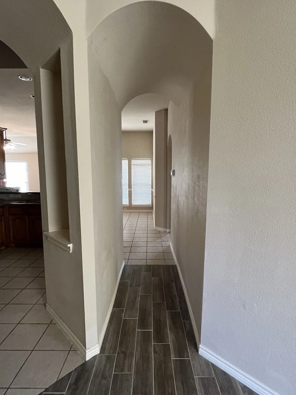 Single Family Residence For Rent in Tarrant County , 11421 Aspen Creek Drive, Fort Worth, Texas 76244, 3 Bedroom, 2 Bathroom, 2 Garage spaces, 1,856 Sqft, built in 2004, mls#21383906, Real Estate Agent in Fort Worth, Homes For Rent in Tarrant county, Homes For Rent in Fort Worth, Realtor in Fort Worth Texas, Real Estate Brokerage Independent Realty Texas, Luminita Cordes Realtor