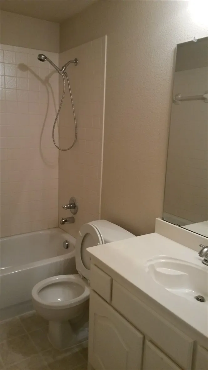 Single Family Residence For Rent in Tarrant County , 11421 Aspen Creek Drive, Fort Worth, Texas 76244, 3 Bedroom, 2 Bathroom, 2 Garage spaces, 1,856 Sqft, built in 2004, mls#21383906, Real Estate Agent in Fort Worth, Homes For Rent in Tarrant county, Homes For Rent in Fort Worth, Realtor in Fort Worth Texas, Real Estate Brokerage Independent Realty Texas, Luminita Cordes Realtor