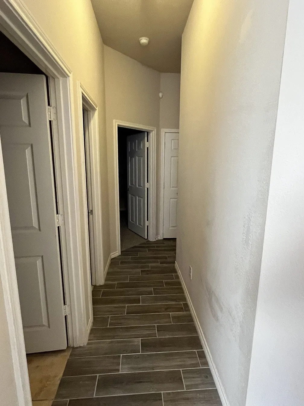 Single Family Residence For Rent in Tarrant County , 11421 Aspen Creek Drive, Fort Worth, Texas 76244, 3 Bedroom, 2 Bathroom, 2 Garage spaces, 1,856 Sqft, built in 2004, mls#21383906, Real Estate Agent in Fort Worth, Homes For Rent in Tarrant county, Homes For Rent in Fort Worth, Realtor in Fort Worth Texas, Real Estate Brokerage Independent Realty Texas, Luminita Cordes Realtor