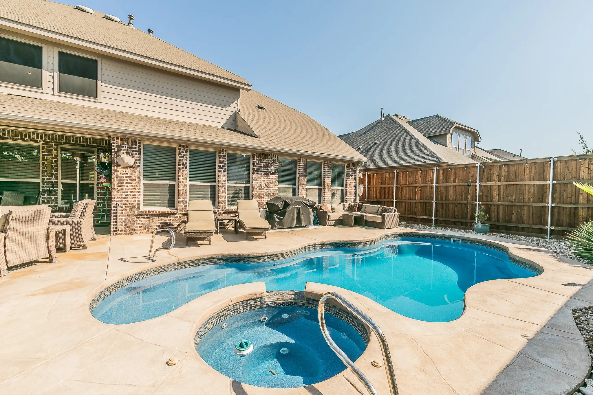 Single Family Residence For Sale in Collin County , 9939 Amberwoods Lane, Frisco, Texas 75035, 4 Bedroom, 5 Bathroom, 3 Garage spaces, 3,800 Sqft, built in 2014, mls#21383693, Real Estate Agent in Frisco, Homes For Sale in Collin county, Homes For Sale in Frisco, Realtor in Frisco Texas, Real Estate Brokerage Independent Realty Texas, Luminita Cordes Realtor