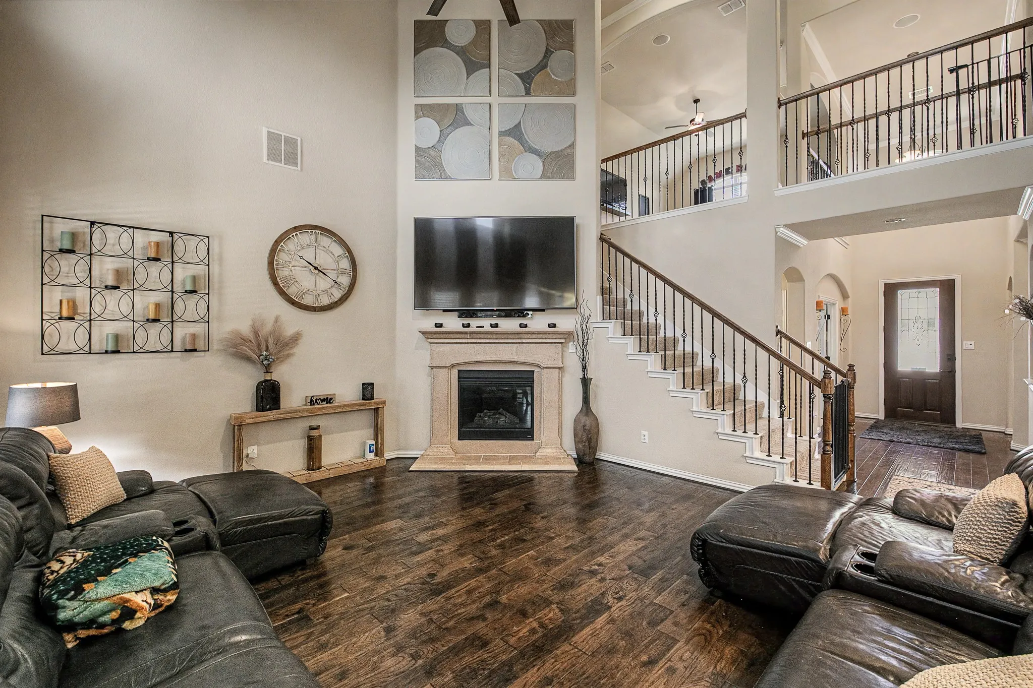 Single Family Residence For Sale in Collin County , 9939 Amberwoods Lane, Frisco, Texas 75035, 4 Bedroom, 5 Bathroom, 3 Garage spaces, 3,800 Sqft, built in 2014, mls#21383693, Real Estate Agent in Frisco, Homes For Sale in Collin county, Homes For Sale in Frisco, Realtor in Frisco Texas, Real Estate Brokerage Independent Realty Texas, Luminita Cordes Realtor