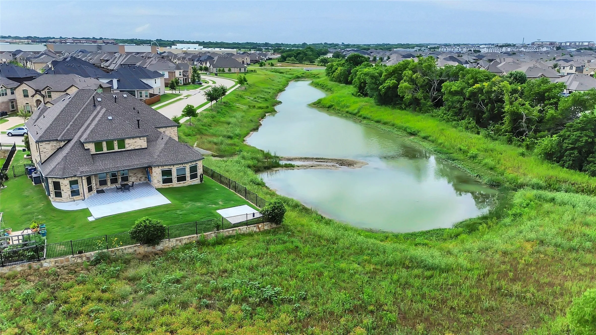 Single Family Residence For Sale in Collin County , 3425 Cotton Mill Road, Celina, Texas 75009, 5 Bedroom, 4 Bathroom, 2 Garage spaces, 4,032 Sqft, built in 2022, mls#21383911, Real Estate Agent in Celina, Homes For Sale in Collin county, Homes For Sale in Celina, Realtor in Celina Texas, Real Estate Brokerage Independent Realty Texas, Luminita Cordes Realtor