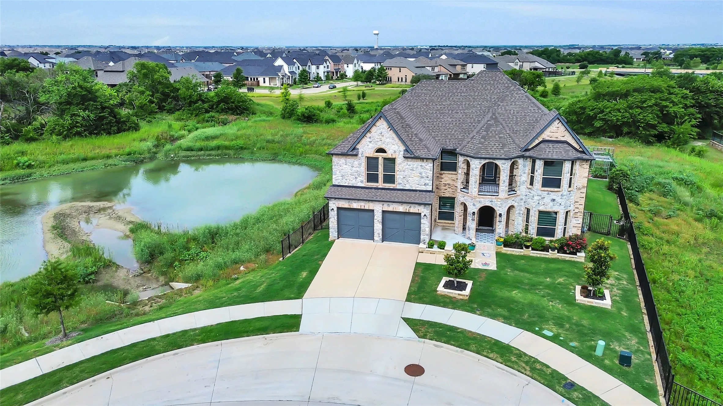 Single Family Residence For Sale in Collin County , 3425 Cotton Mill Road, Celina, Texas 75009, 5 Bedroom, 4 Bathroom, 2 Garage spaces, 4,032 Sqft, built in 2022, mls#21383911, Real Estate Agent in Celina, Homes For Sale in Collin county, Homes For Sale in Celina, Realtor in Celina Texas, Real Estate Brokerage Independent Realty Texas, Luminita Cordes Realtor