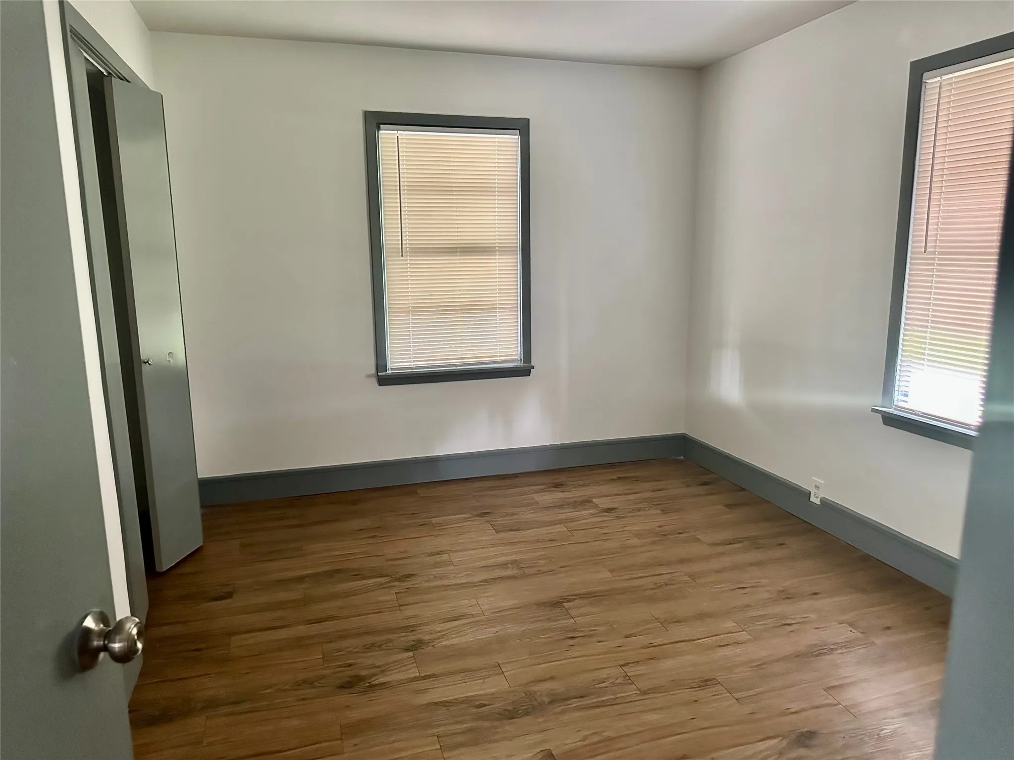 Single Family Residence For Sale in Tarrant County , 137 Lynn Drive, Azle, Texas 76020, 2 Bedroom, 1 Bathroom, Garage spaces, 698 Sqft, built in 1965, mls#21383913, Real Estate Agent in Azle, Homes For Sale in Tarrant county, Homes For Sale in Azle, Realtor in Azle Texas, Real Estate Brokerage Independent Realty Texas, Luminita Cordes Realtor