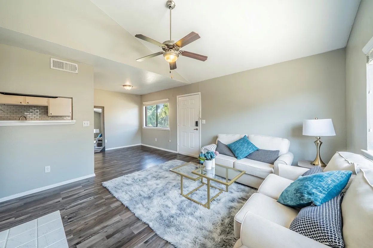 Condominium For Sale in Tarrant County , 1122 Millview Drive 1503, Arlington, Texas 76012, 3 Bedroom, 2 Bathroom, Garage spaces, 1,199 Sqft, built in 1984, mls#21383914, Real Estate Agent in Arlington, Homes For Sale in Tarrant county, Homes For Sale in Arlington, Realtor in Arlington Texas, Real Estate Brokerage Independent Realty Texas, Luminita Cordes Realtor