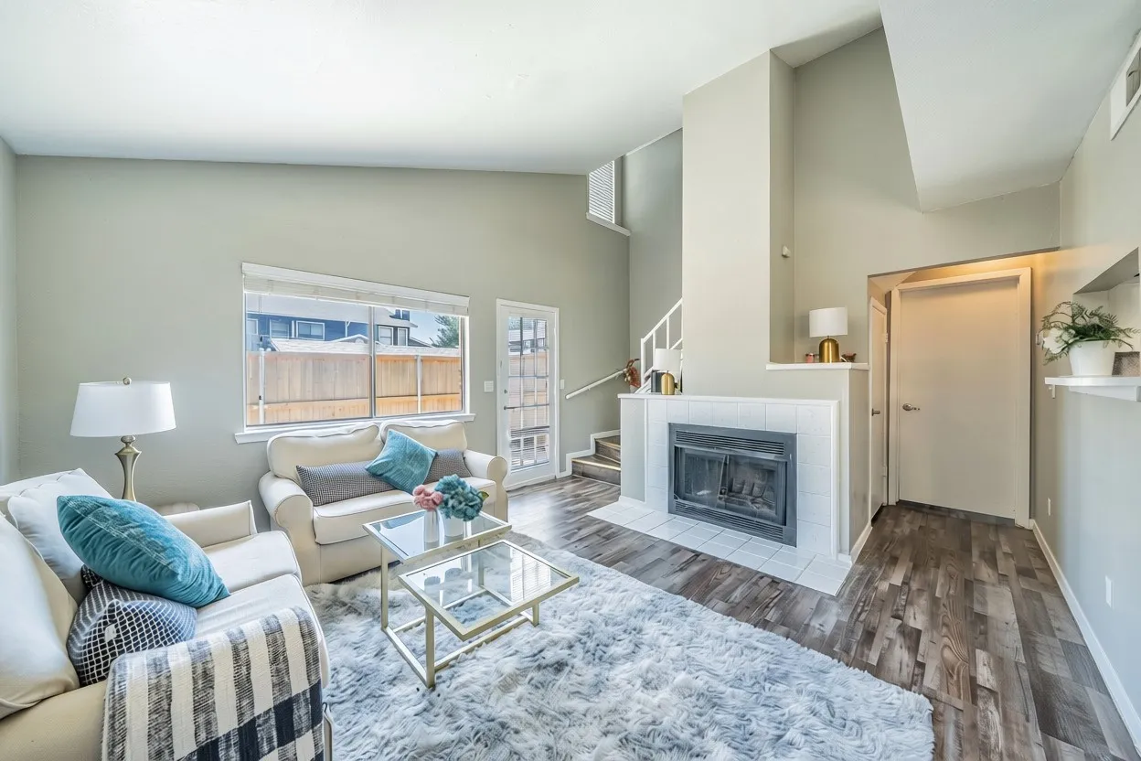 Condominium For Sale in Tarrant County , 1122 Millview Drive 1503, Arlington, Texas 76012, 3 Bedroom, 2 Bathroom, Garage spaces, 1,199 Sqft, built in 1984, mls#21383914, Real Estate Agent in Arlington, Homes For Sale in Tarrant county, Homes For Sale in Arlington, Realtor in Arlington Texas, Real Estate Brokerage Independent Realty Texas, Luminita Cordes Realtor