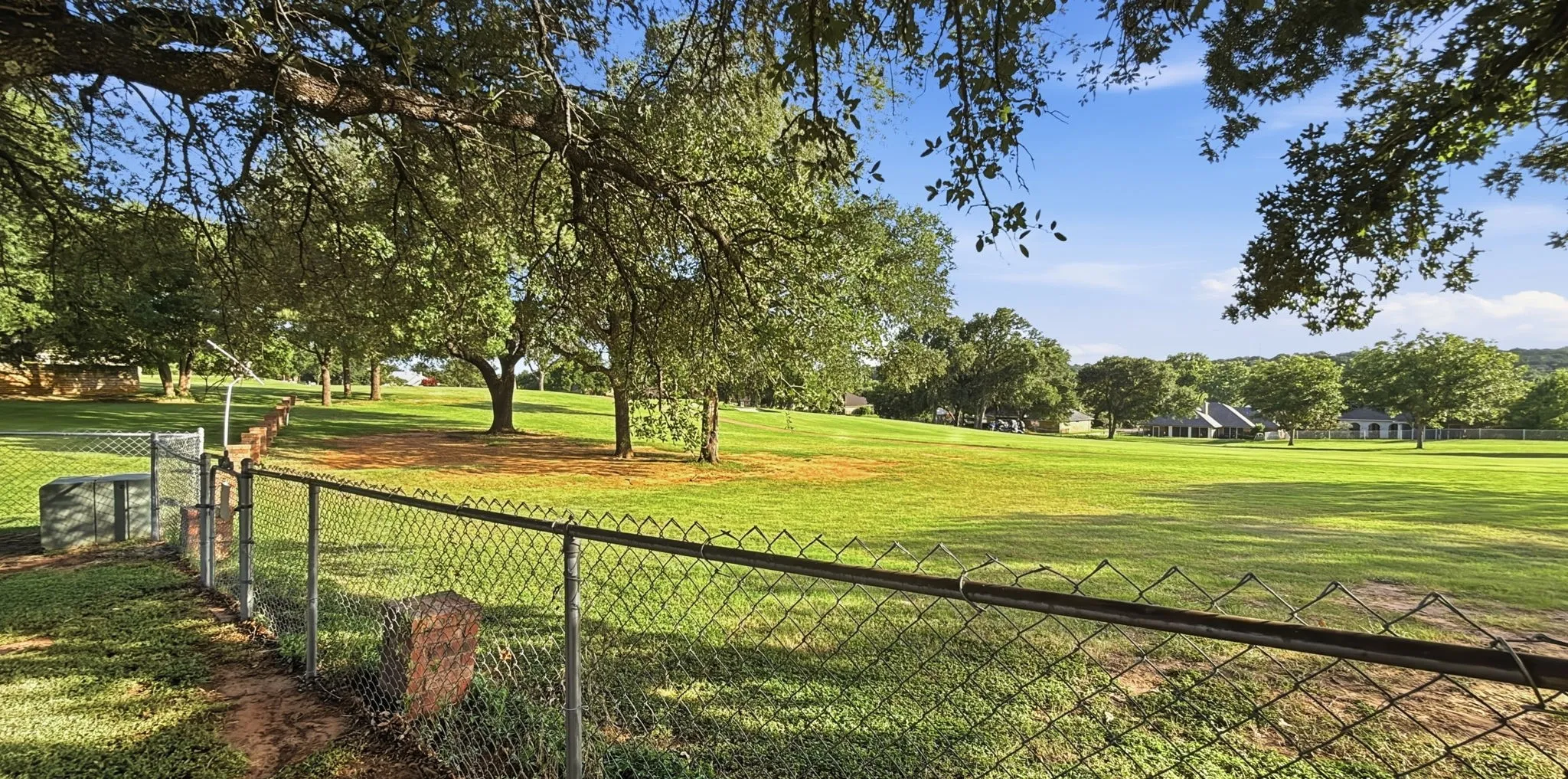 Single Family Residence For Sale in Hood County , 9012 Bontura Road, Granbury, Texas 76049, 3 Bedroom, 3 Bathroom, 2 Garage spaces, 2,383 Sqft, built in 1980, mls#21383916, Real Estate Agent in Granbury, Homes For Sale in Hood county, Homes For Sale in Granbury, Realtor in Granbury Texas, Real Estate Brokerage Independent Realty Texas, Luminita Cordes Realtor