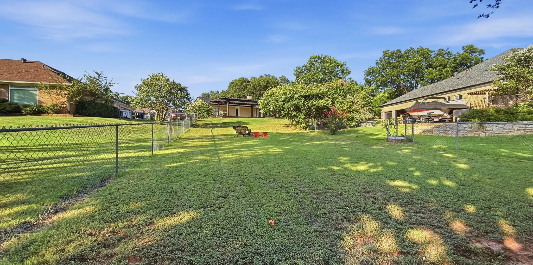 Single Family Residence For Sale in Hood County , 9012 Bontura Road, Granbury, Texas 76049, 3 Bedroom, 3 Bathroom, 2 Garage spaces, 2,383 Sqft, built in 1980, mls#21383916, Real Estate Agent in Granbury, Homes For Sale in Hood county, Homes For Sale in Granbury, Realtor in Granbury Texas, Real Estate Brokerage Independent Realty Texas, Luminita Cordes Realtor