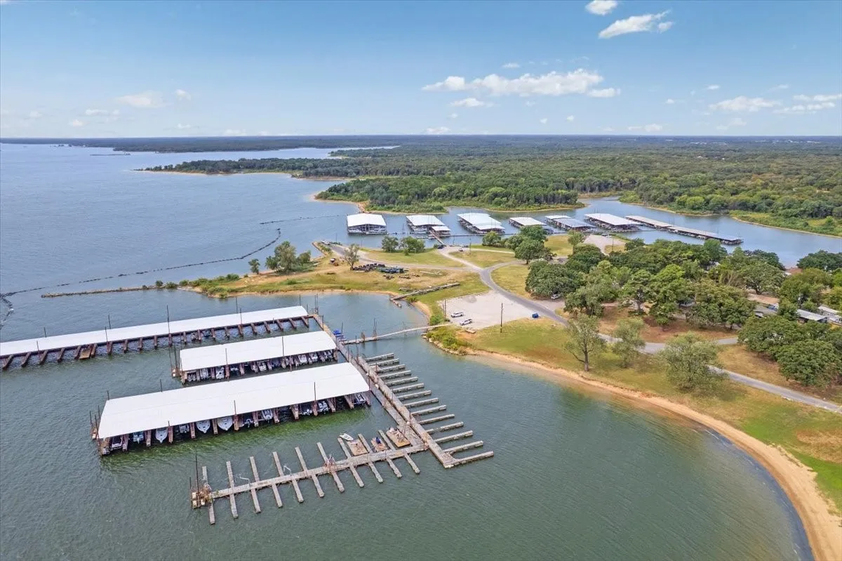 Nearby Cedar Mills Marina & Resort