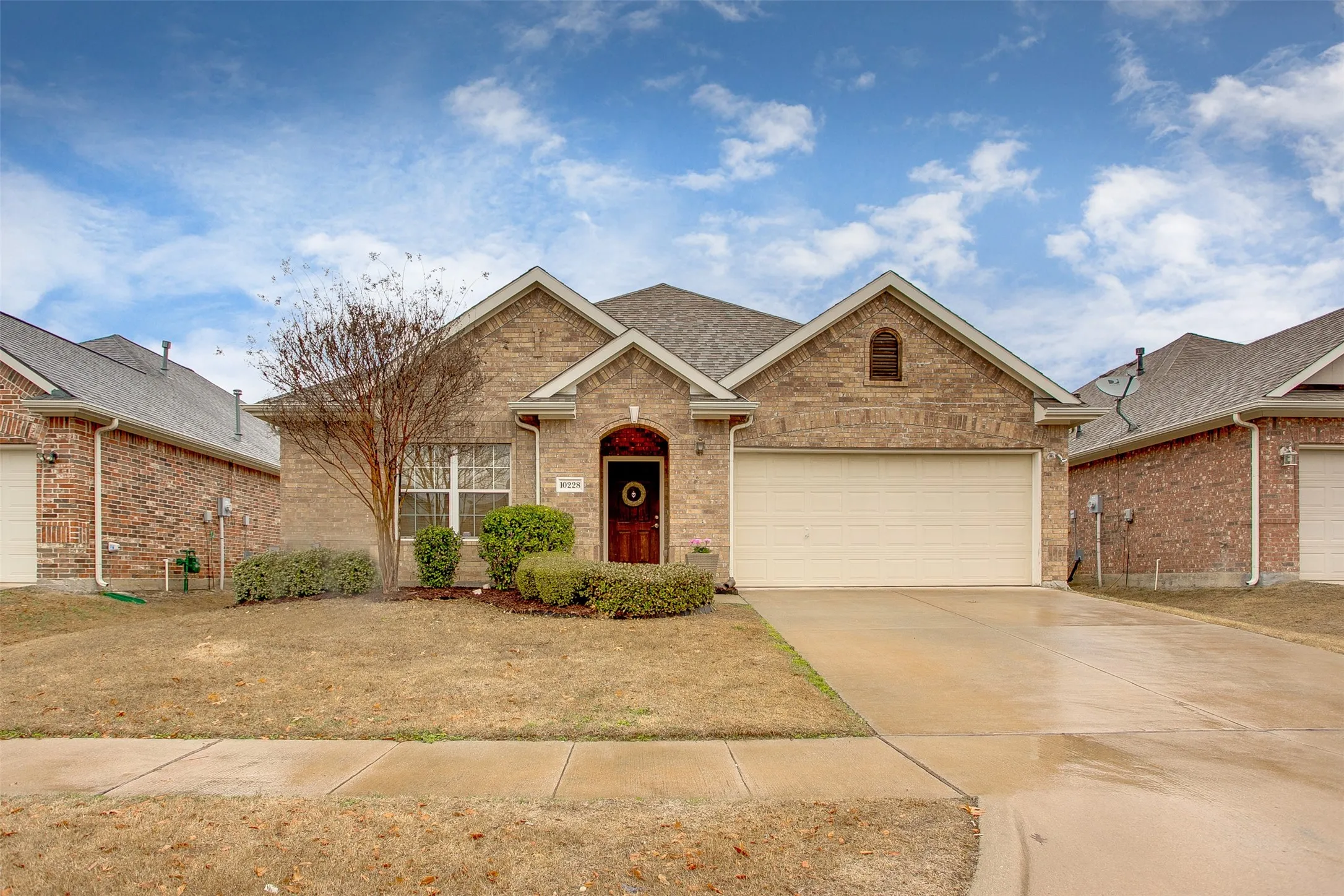 Single Family Residence For Rent in Collin County , 10228 Olivia Drive, Mc Kinney, Texas 75072, 3 Bedroom, 2 Bathroom, 2 Garage spaces, 1,549 Sqft, built in 2005, mls#21383910, Real Estate Agent in Mc Kinney, Homes For Rent in Collin county, Homes For Rent in Mc Kinney, Realtor in Mc Kinney Texas, Real Estate Brokerage Independent Realty Texas, Luminita Cordes Realtor