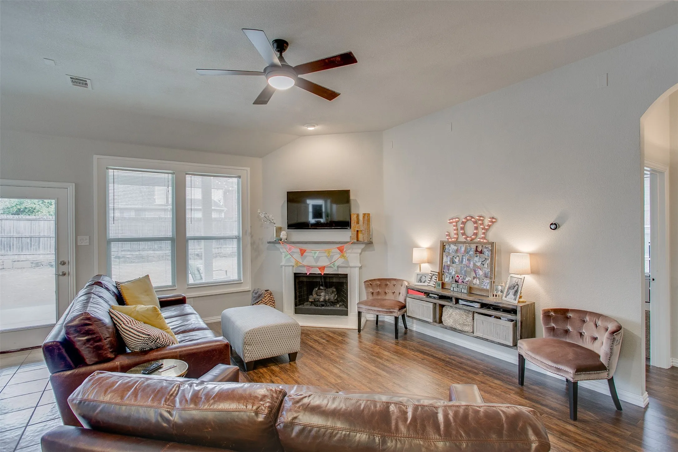 Single Family Residence For Rent in Collin County , 10228 Olivia Drive, Mc Kinney, Texas 75072, 3 Bedroom, 2 Bathroom, 2 Garage spaces, 1,549 Sqft, built in 2005, mls#21383910, Real Estate Agent in Mc Kinney, Homes For Rent in Collin county, Homes For Rent in Mc Kinney, Realtor in Mc Kinney Texas, Real Estate Brokerage Independent Realty Texas, Luminita Cordes Realtor