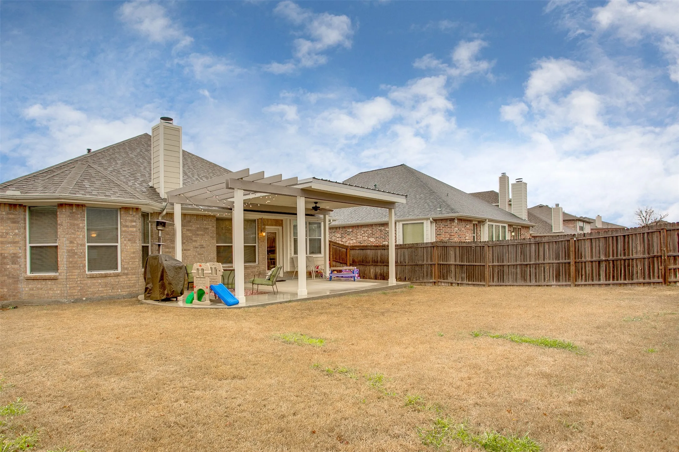 Single Family Residence For Rent in Collin County , 10228 Olivia Drive, Mc Kinney, Texas 75072, 3 Bedroom, 2 Bathroom, 2 Garage spaces, 1,549 Sqft, built in 2005, mls#21383910, Real Estate Agent in Mc Kinney, Homes For Rent in Collin county, Homes For Rent in Mc Kinney, Realtor in Mc Kinney Texas, Real Estate Brokerage Independent Realty Texas, Luminita Cordes Realtor