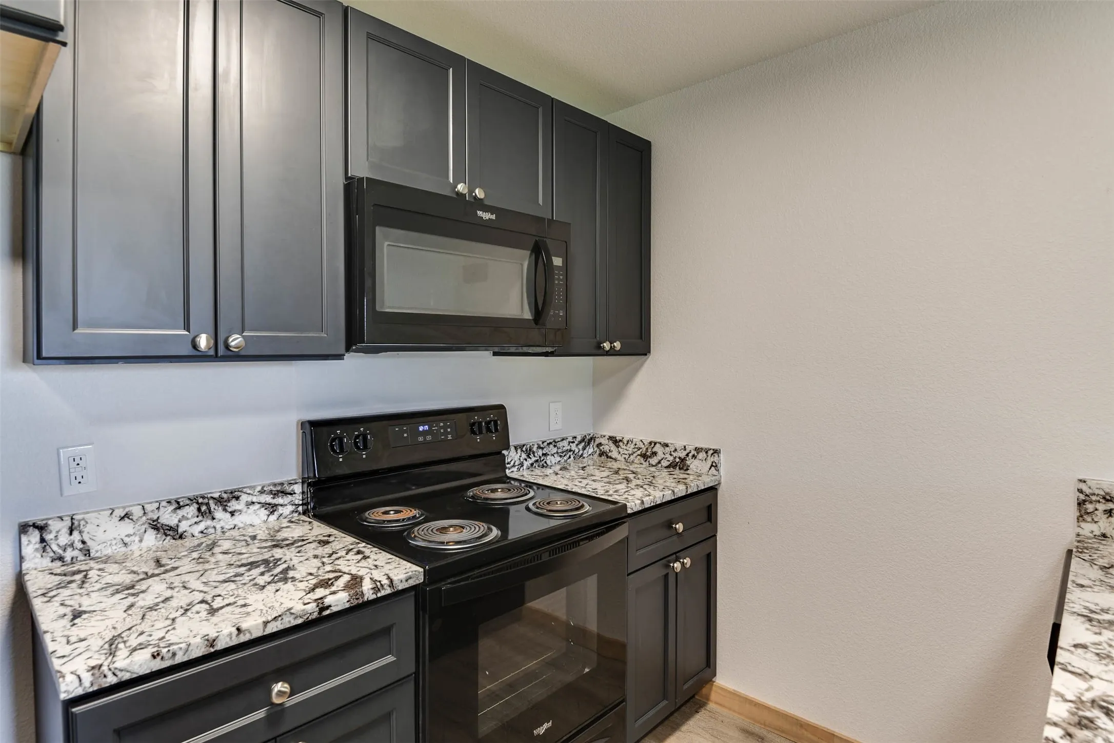 Quadruplex For Rent in Ellis County , 219 Davenport, Italy, Texas 76651, 2 Bedroom, 2 Bathroom, Garage spaces, 963 Sqft, built in 2022, mls#21373558, Real Estate Agent in Italy, Homes For Rent in Ellis county, Homes For Rent in Italy, Realtor in Italy Texas, Real Estate Brokerage Independent Realty Texas, Luminita Cordes Realtor
