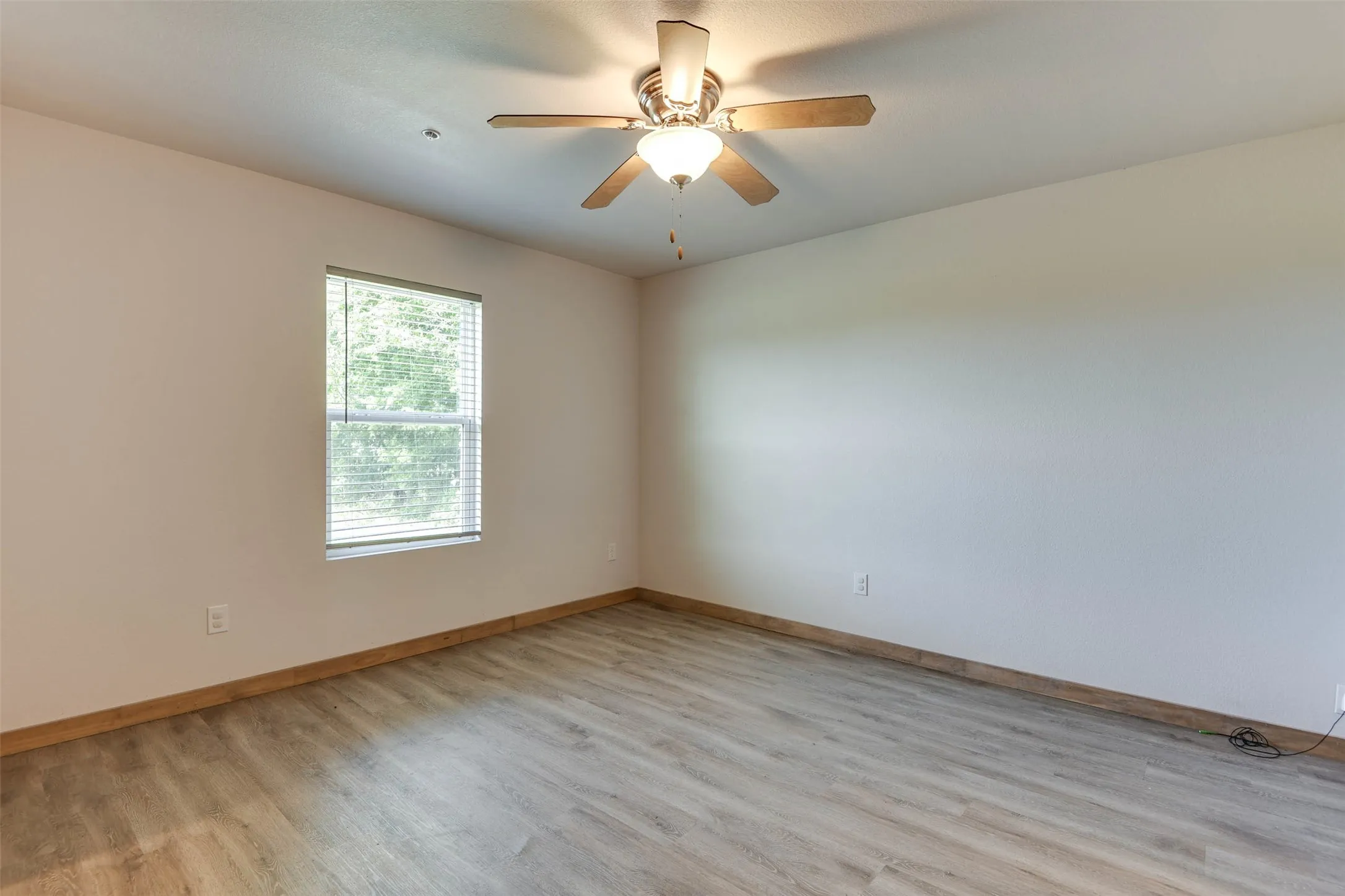 Quadruplex For Rent in Ellis County , 219 Davenport, Italy, Texas 76651, 2 Bedroom, 2 Bathroom, Garage spaces, 963 Sqft, built in 2022, mls#21373558, Real Estate Agent in Italy, Homes For Rent in Ellis county, Homes For Rent in Italy, Realtor in Italy Texas, Real Estate Brokerage Independent Realty Texas, Luminita Cordes Realtor