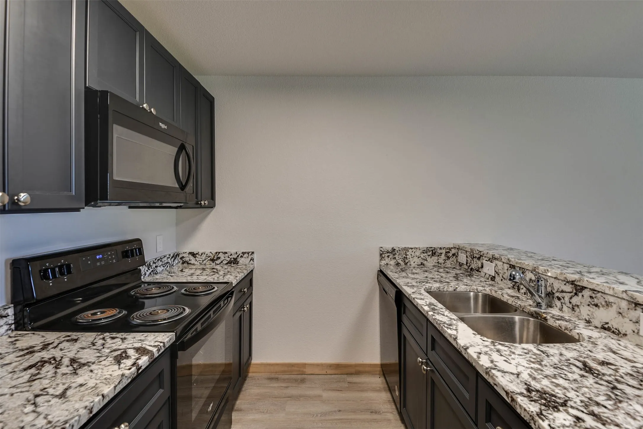 Quadruplex For Rent in Ellis County , 219 Davenport, Italy, Texas 76651, 2 Bedroom, 2 Bathroom, Garage spaces, 963 Sqft, built in 2022, mls#21373558, Real Estate Agent in Italy, Homes For Rent in Ellis county, Homes For Rent in Italy, Realtor in Italy Texas, Real Estate Brokerage Independent Realty Texas, Luminita Cordes Realtor