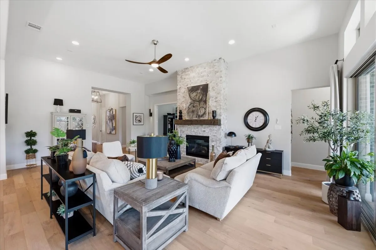 Single Family Residence For Sale in Collin County , 2770 Meadowbrook Boulevard, Prosper, Texas 75078, 4 Bedroom, 4 Bathroom, 3 Garage spaces, 2,993 Sqft, built in 2020, mls#21370515, Real Estate Agent in Prosper, Homes For Sale in Collin county, Homes For Sale in Prosper, Realtor in Prosper Texas, Real Estate Brokerage Independent Realty Texas, Luminita Cordes Realtor