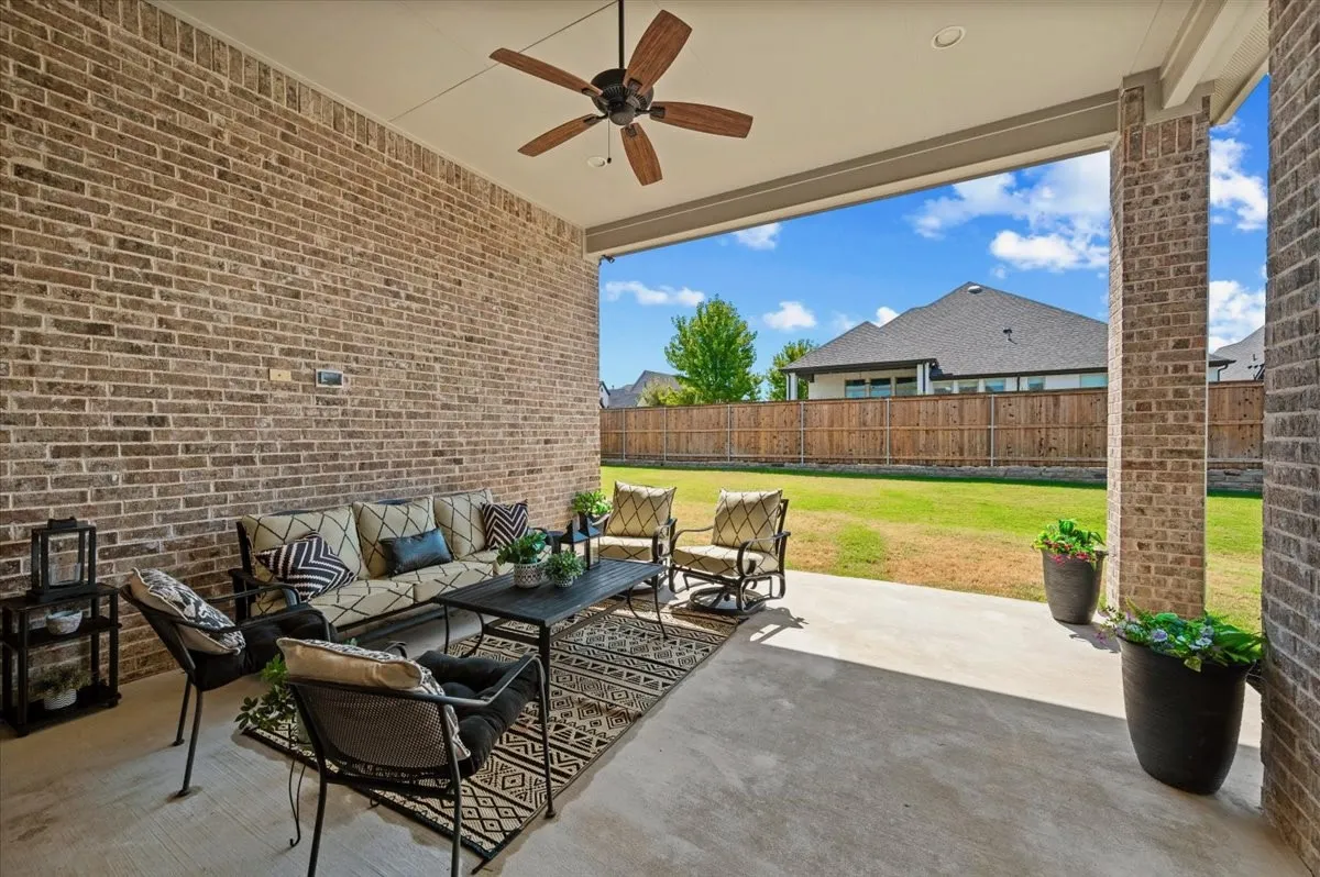 Single Family Residence For Sale in Collin County , 2770 Meadowbrook Boulevard, Prosper, Texas 75078, 4 Bedroom, 4 Bathroom, 3 Garage spaces, 2,993 Sqft, built in 2020, mls#21370515, Real Estate Agent in Prosper, Homes For Sale in Collin county, Homes For Sale in Prosper, Realtor in Prosper Texas, Real Estate Brokerage Independent Realty Texas, Luminita Cordes Realtor