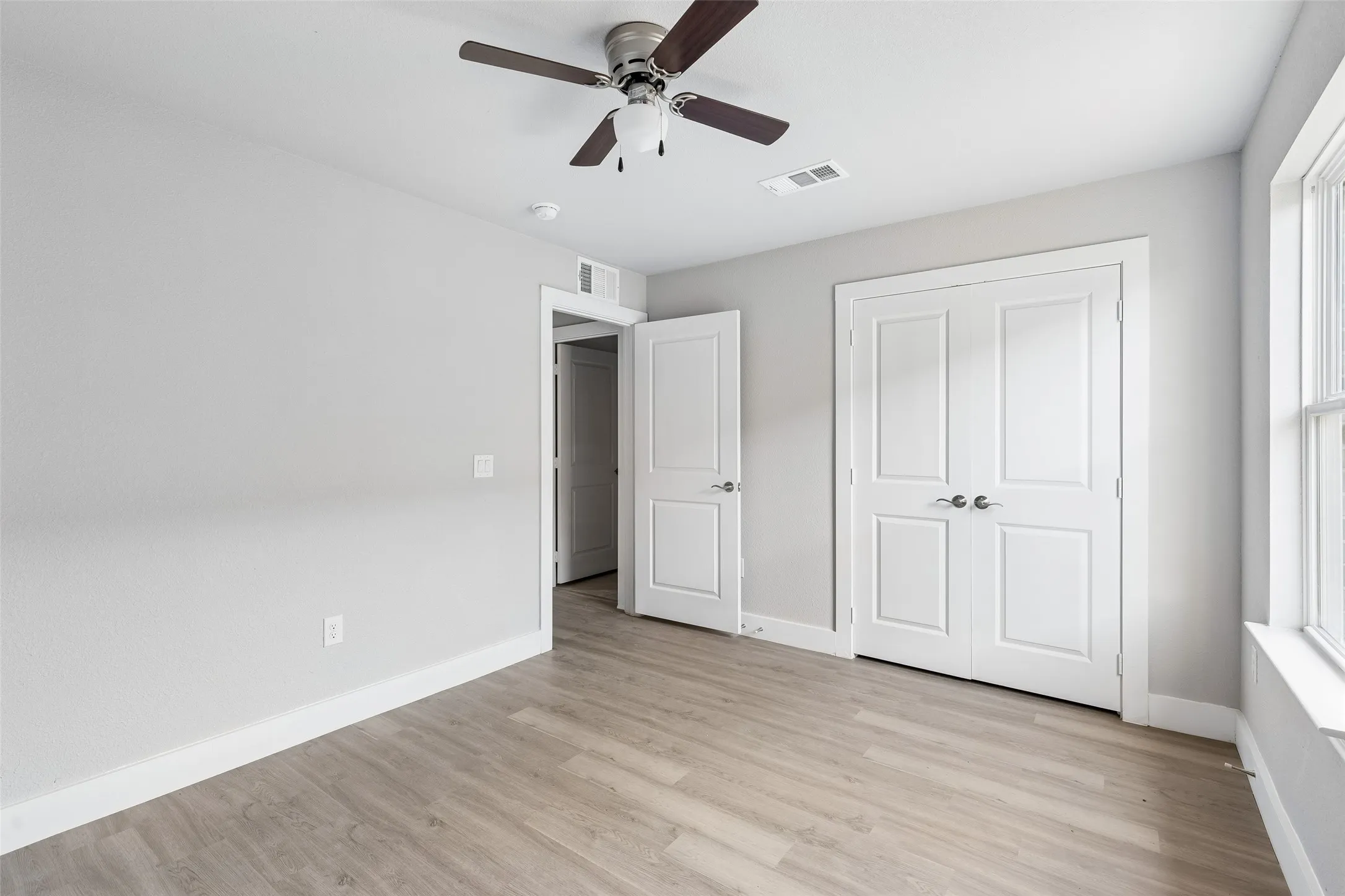 Single Family Residence For Sale in Collin County , 9109 Tranquil Trail, Mc Kinney, Texas 75071, 2 Bedroom, 2 Bathroom, 2 Garage spaces, 1,594 Sqft, built in 2019, mls#21383172, Real Estate Agent in Mc Kinney, Homes For Sale in Collin county, Homes For Sale in Mc Kinney, Realtor in Mc Kinney Texas, Real Estate Brokerage Independent Realty Texas, Luminita Cordes Realtor