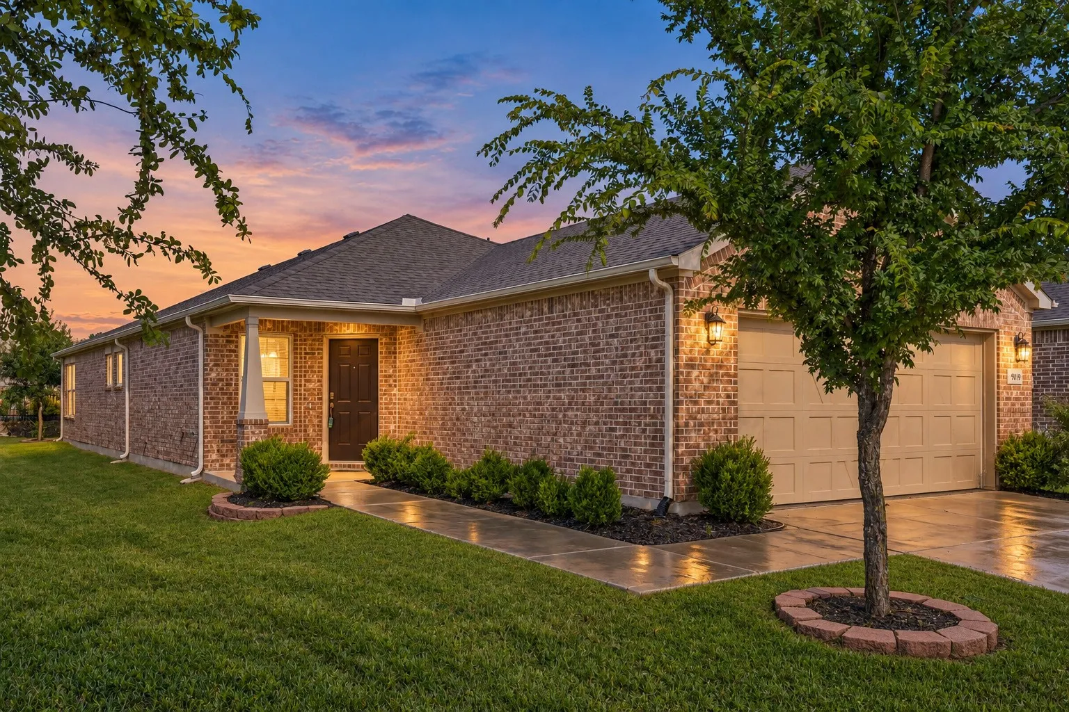 Single Family Residence For Sale in Collin County , 9109 Tranquil Trail, Mc Kinney, Texas 75071, 2 Bedroom, 2 Bathroom, 2 Garage spaces, 1,594 Sqft, built in 2019, mls#21383172, Real Estate Agent in Mc Kinney, Homes For Sale in Collin county, Homes For Sale in Mc Kinney, Realtor in Mc Kinney Texas, Real Estate Brokerage Independent Realty Texas, Luminita Cordes Realtor