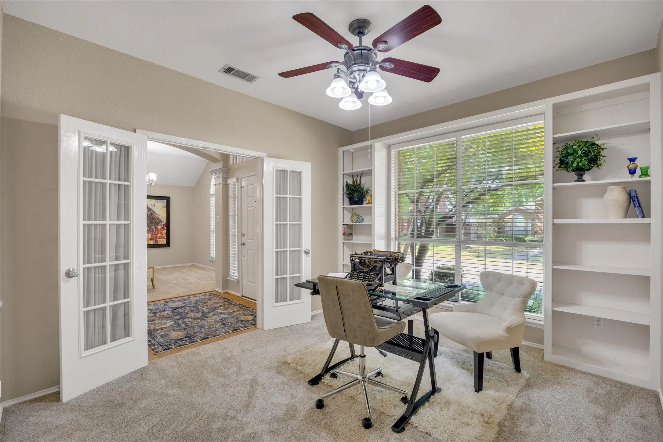 Front bedroom/ office space