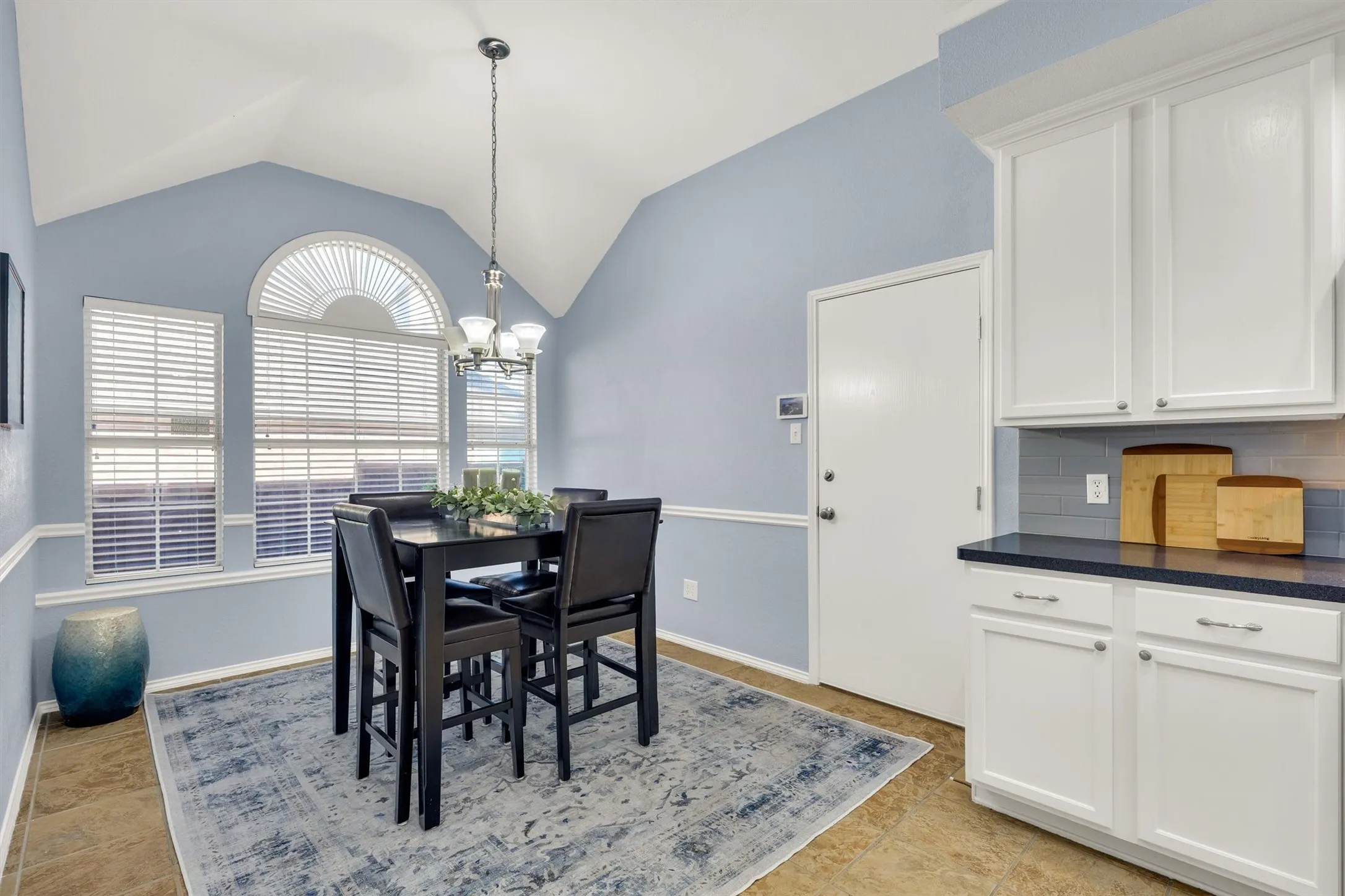 Breakfast nook off kitchen