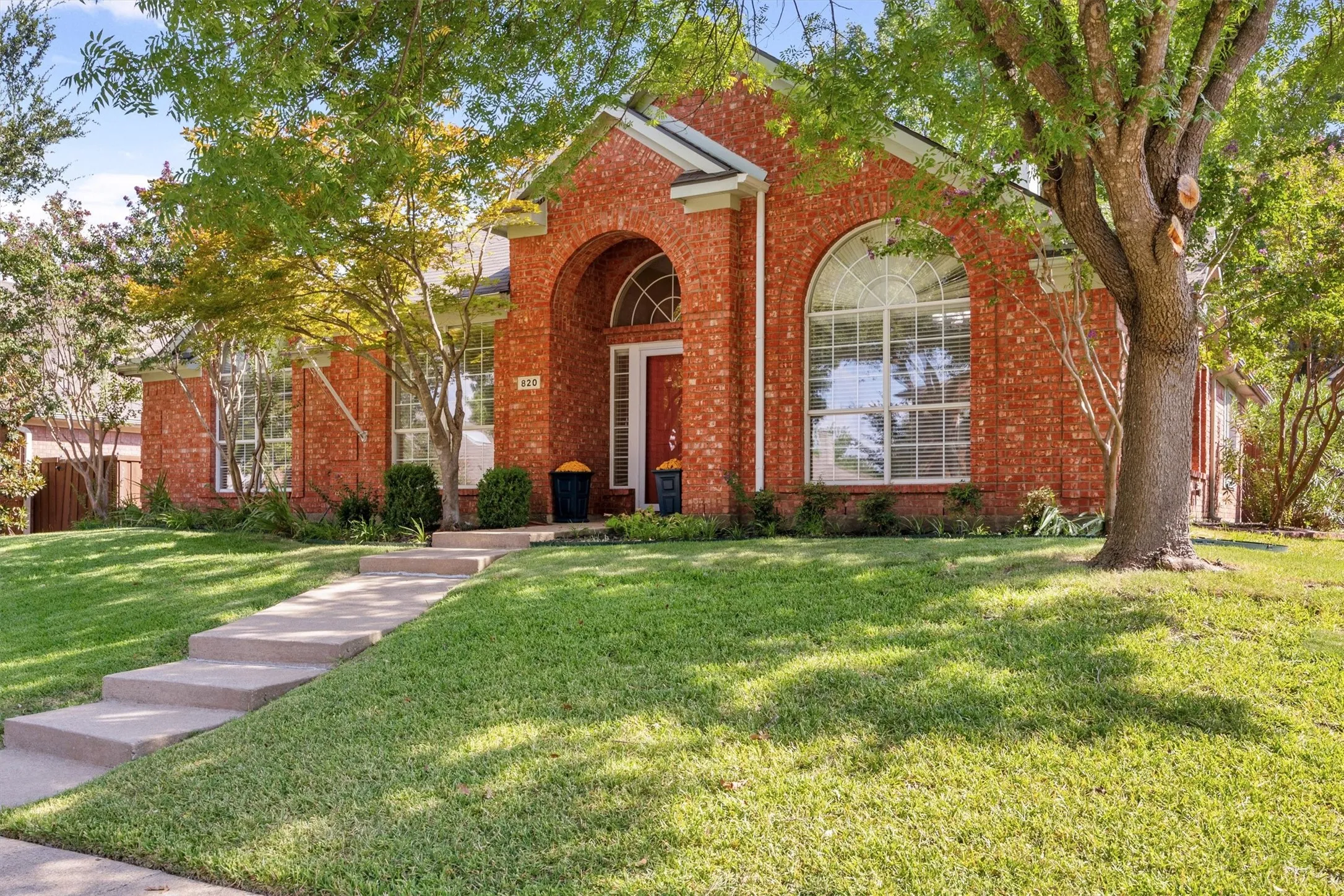 Single Family Residence For Sale in Collin County , 820 Wind Elm Drive, Allen, Texas 75002, 4 Bedroom, 2 Bathroom, 2 Garage spaces, 2,544 Sqft, built in 1996, mls#21383915, Real Estate Agent in Allen, Homes For Sale in Collin county, Homes For Sale in Allen, Realtor in Allen Texas, Real Estate Brokerage Independent Realty Texas, Luminita Cordes Realtor