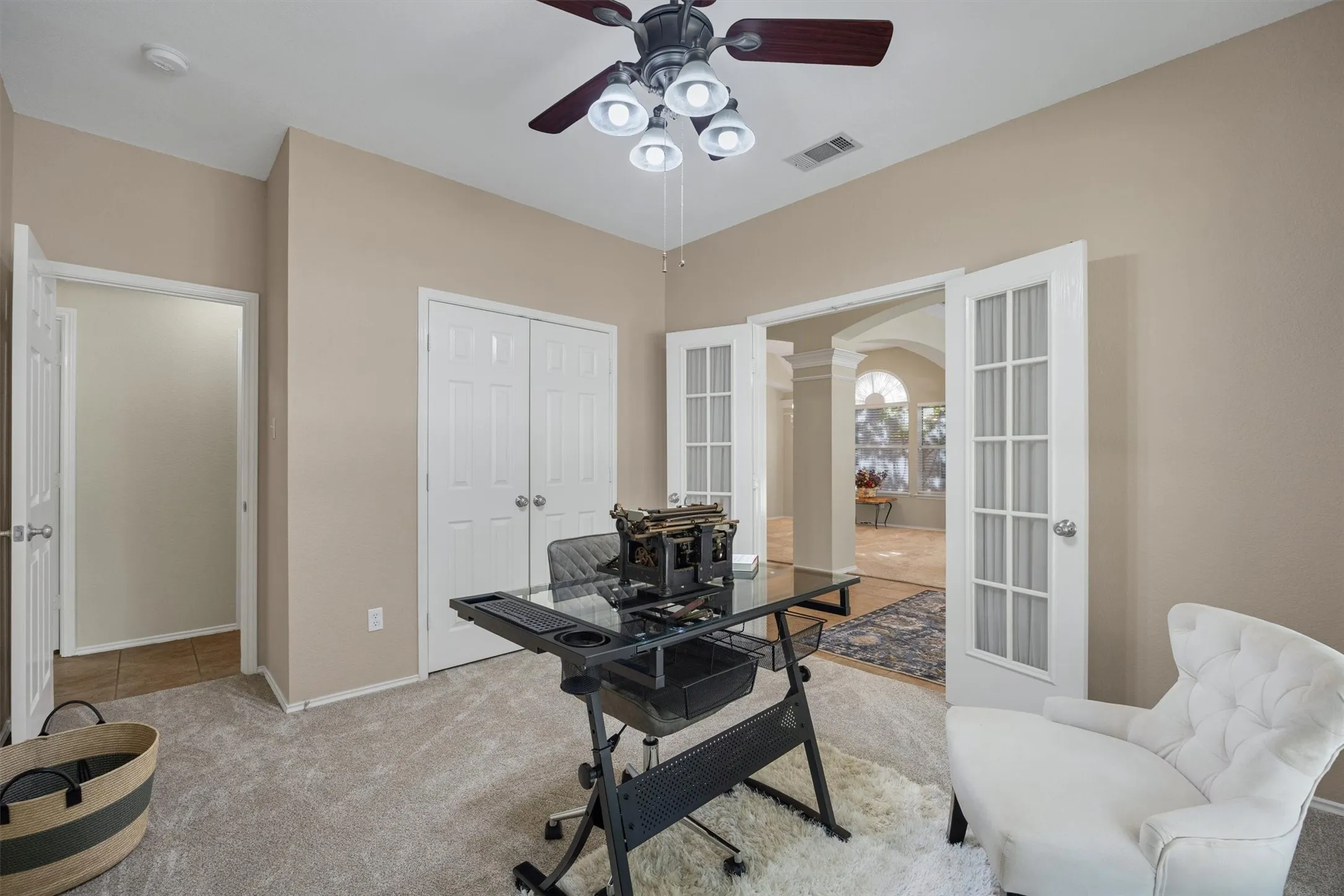 Front bedroom/ office space