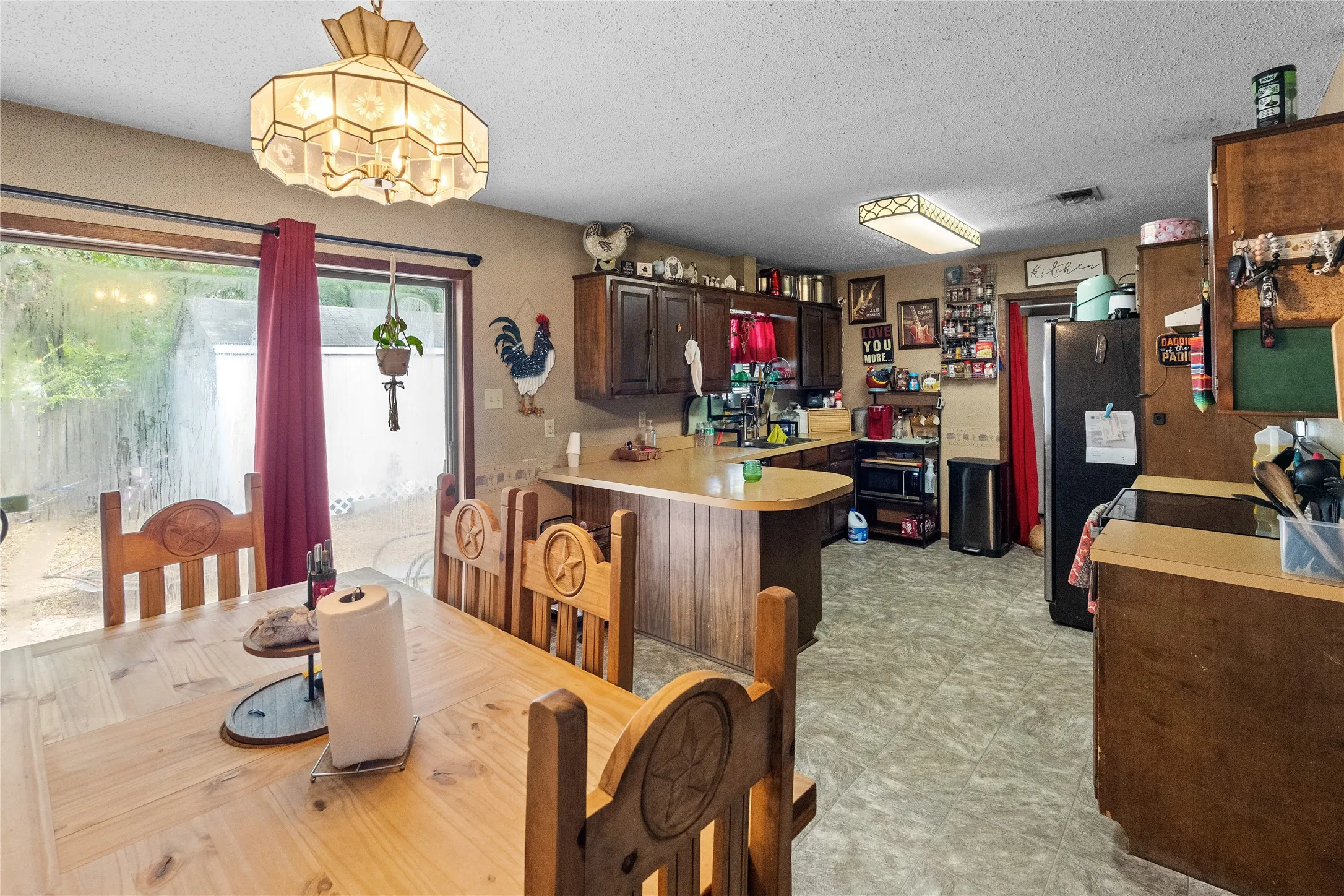 Single Family Residence For Sale in Hopkins County , 630 Cranford Street, Sulphur Springs, Texas 75482, 3 Bedroom, 2 Bathroom, Garage spaces, 1,404 Sqft, built in 1985, mls#21383928, Real Estate Agent in Sulphur Springs, Homes For Sale in Hopkins county, Homes For Sale in Sulphur Springs, Realtor in Sulphur Springs Texas, Real Estate Brokerage Independent Realty Texas, Luminita Cordes Realtor