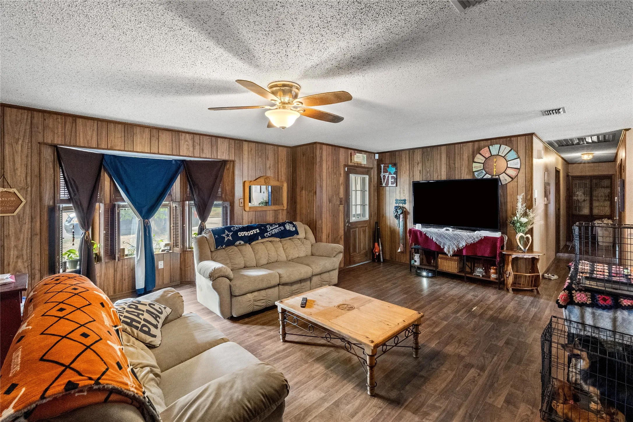 Single Family Residence For Sale in Hopkins County , 630 Cranford Street, Sulphur Springs, Texas 75482, 3 Bedroom, 2 Bathroom, Garage spaces, 1,404 Sqft, built in 1985, mls#21383928, Real Estate Agent in Sulphur Springs, Homes For Sale in Hopkins county, Homes For Sale in Sulphur Springs, Realtor in Sulphur Springs Texas, Real Estate Brokerage Independent Realty Texas, Luminita Cordes Realtor