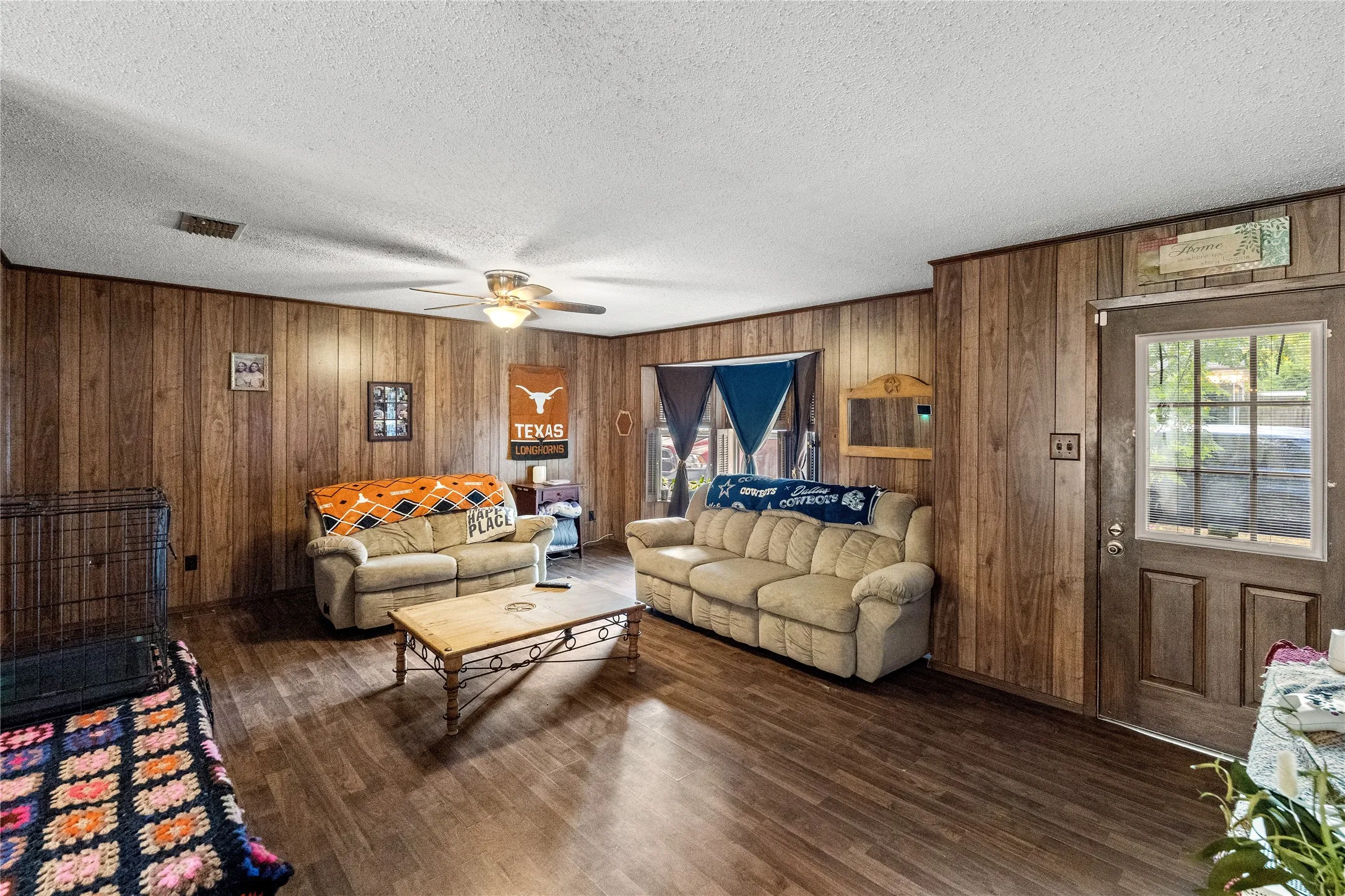 Single Family Residence For Sale in Hopkins County , 630 Cranford Street, Sulphur Springs, Texas 75482, 3 Bedroom, 2 Bathroom, Garage spaces, 1,404 Sqft, built in 1985, mls#21383928, Real Estate Agent in Sulphur Springs, Homes For Sale in Hopkins county, Homes For Sale in Sulphur Springs, Realtor in Sulphur Springs Texas, Real Estate Brokerage Independent Realty Texas, Luminita Cordes Realtor
