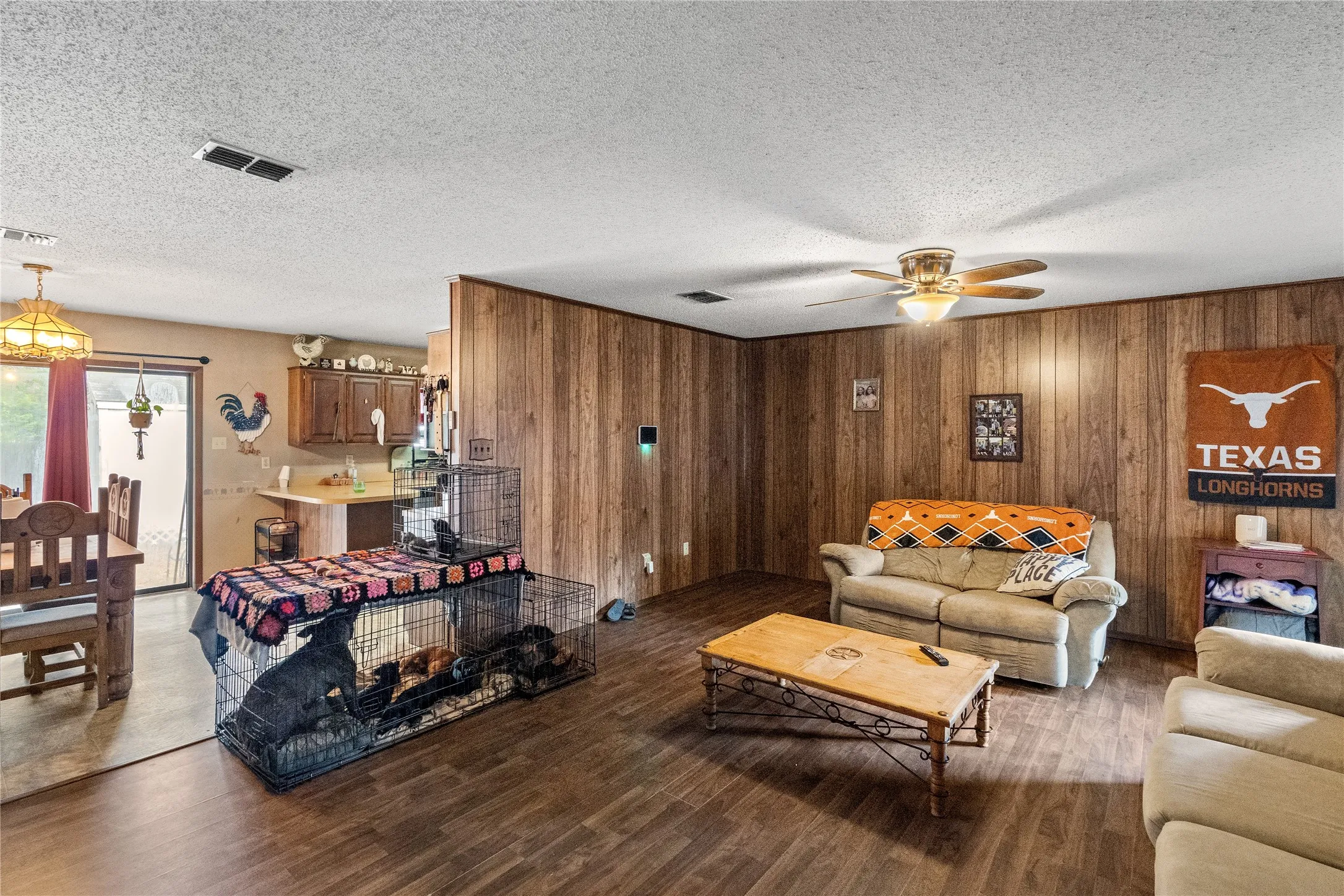 Single Family Residence For Sale in Hopkins County , 630 Cranford Street, Sulphur Springs, Texas 75482, 3 Bedroom, 2 Bathroom, Garage spaces, 1,404 Sqft, built in 1985, mls#21383928, Real Estate Agent in Sulphur Springs, Homes For Sale in Hopkins county, Homes For Sale in Sulphur Springs, Realtor in Sulphur Springs Texas, Real Estate Brokerage Independent Realty Texas, Luminita Cordes Realtor