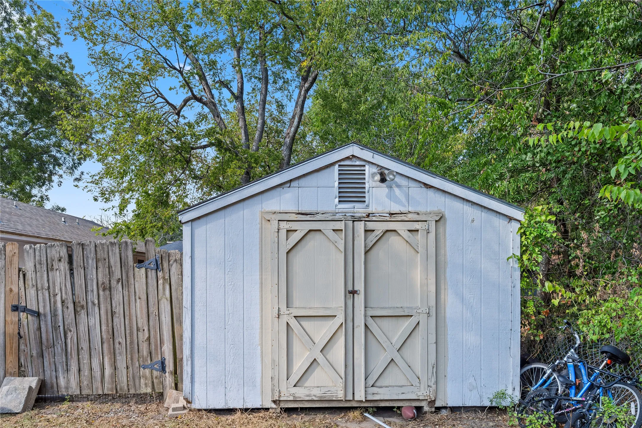 Single Family Residence For Sale in Hopkins County , 630 Cranford Street, Sulphur Springs, Texas 75482, 3 Bedroom, 2 Bathroom, Garage spaces, 1,404 Sqft, built in 1985, mls#21383928, Real Estate Agent in Sulphur Springs, Homes For Sale in Hopkins county, Homes For Sale in Sulphur Springs, Realtor in Sulphur Springs Texas, Real Estate Brokerage Independent Realty Texas, Luminita Cordes Realtor