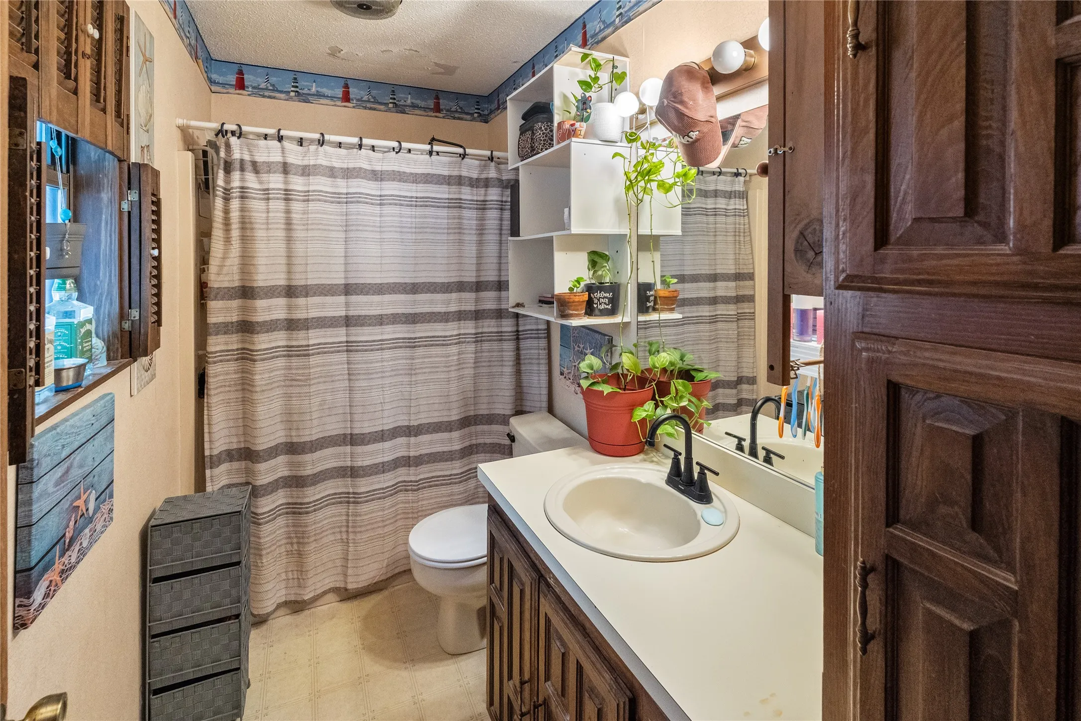 Single Family Residence For Sale in Hopkins County , 630 Cranford Street, Sulphur Springs, Texas 75482, 3 Bedroom, 2 Bathroom, Garage spaces, 1,404 Sqft, built in 1985, mls#21383928, Real Estate Agent in Sulphur Springs, Homes For Sale in Hopkins county, Homes For Sale in Sulphur Springs, Realtor in Sulphur Springs Texas, Real Estate Brokerage Independent Realty Texas, Luminita Cordes Realtor