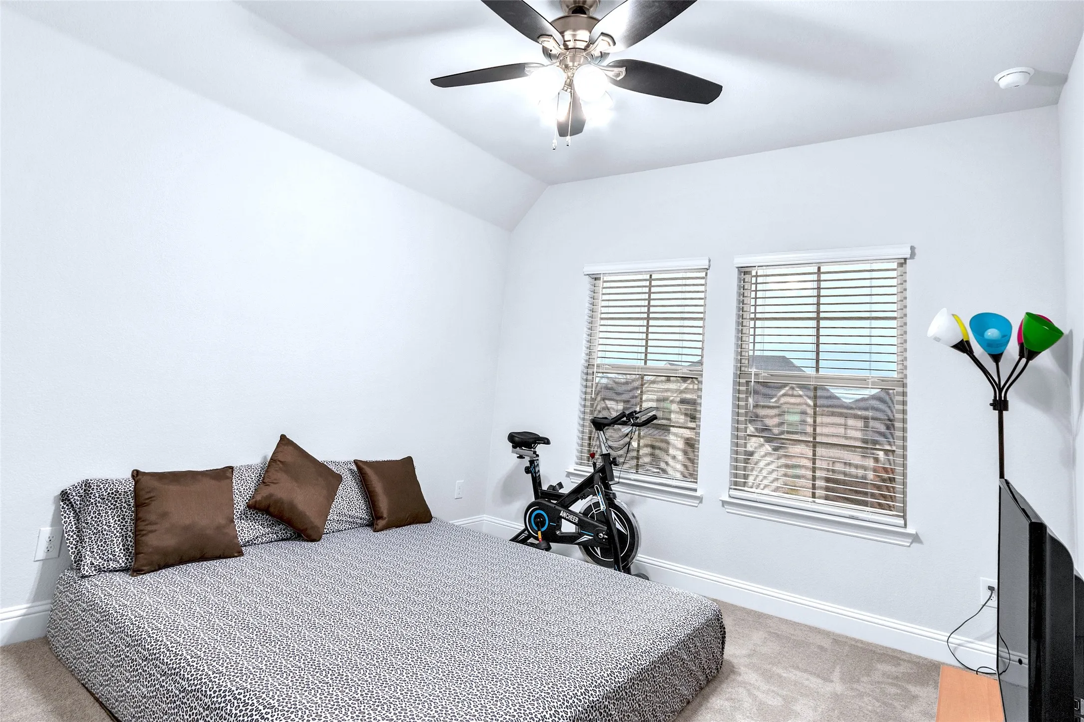 Single Family Residence For Sale in Collin County , 11539 Fryer Lane, Frisco, Texas 75035, 5 Bedroom, 5 Bathroom, 2 Garage spaces, 3,299 Sqft, built in 2023, mls#21383897, Real Estate Agent in Frisco, Homes For Sale in Collin county, Homes For Sale in Frisco, Realtor in Frisco Texas, Real Estate Brokerage Independent Realty Texas, Luminita Cordes Realtor