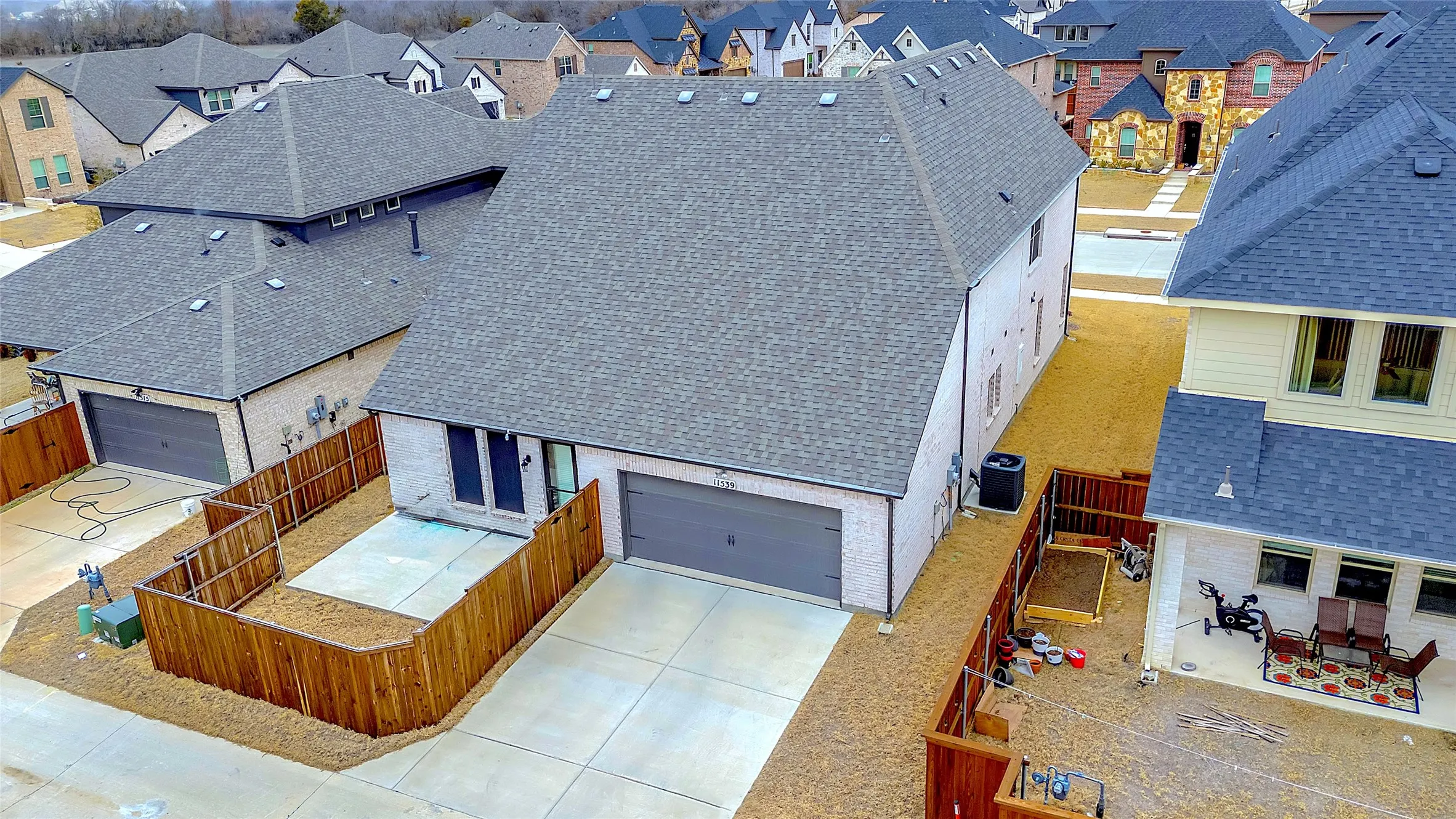 Single Family Residence For Sale in Collin County , 11539 Fryer Lane, Frisco, Texas 75035, 5 Bedroom, 5 Bathroom, 2 Garage spaces, 3,299 Sqft, built in 2023, mls#21383897, Real Estate Agent in Frisco, Homes For Sale in Collin county, Homes For Sale in Frisco, Realtor in Frisco Texas, Real Estate Brokerage Independent Realty Texas, Luminita Cordes Realtor