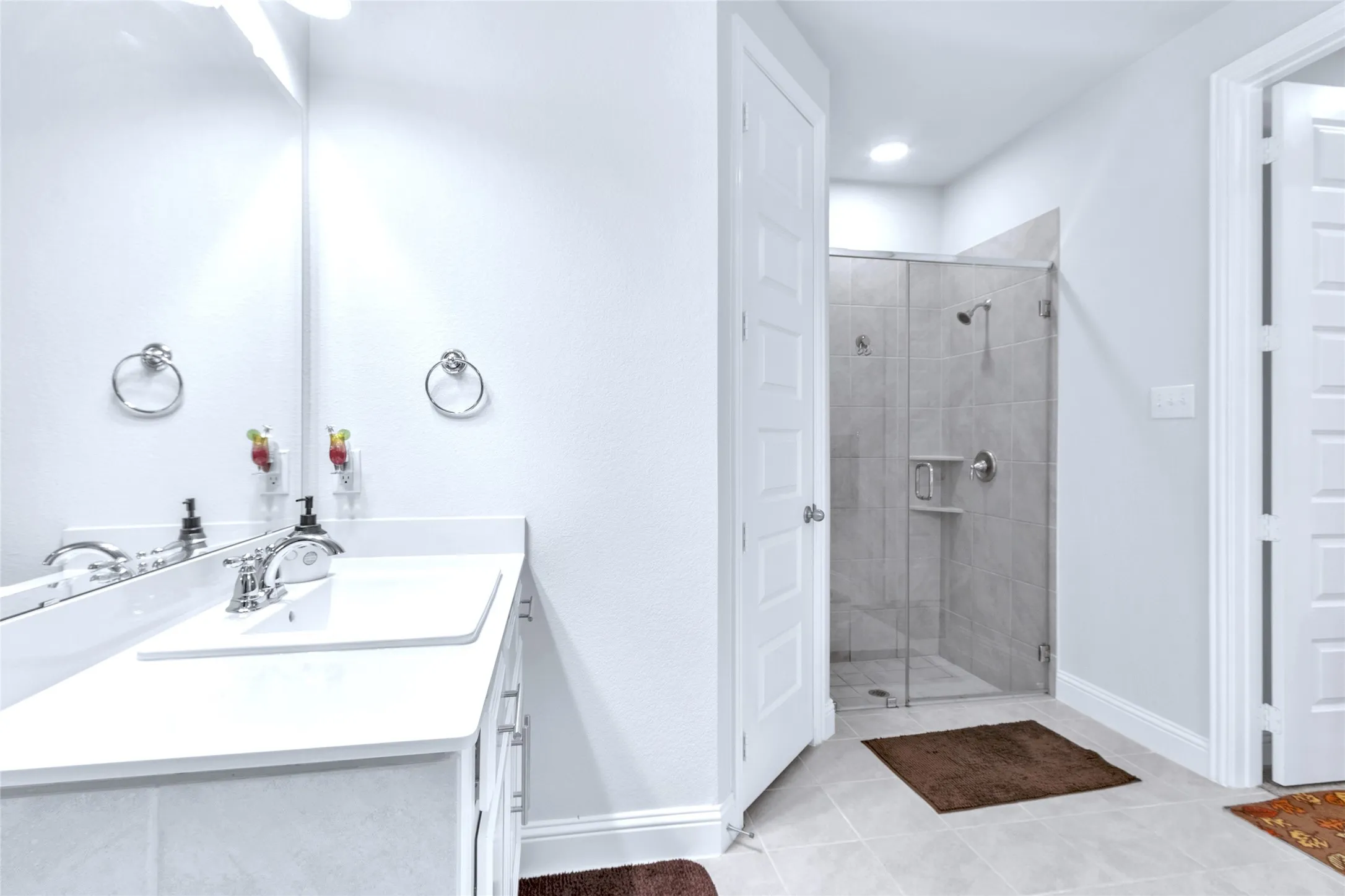 Single Family Residence For Sale in Collin County , 11539 Fryer Lane, Frisco, Texas 75035, 5 Bedroom, 5 Bathroom, 2 Garage spaces, 3,299 Sqft, built in 2023, mls#21383897, Real Estate Agent in Frisco, Homes For Sale in Collin county, Homes For Sale in Frisco, Realtor in Frisco Texas, Real Estate Brokerage Independent Realty Texas, Luminita Cordes Realtor