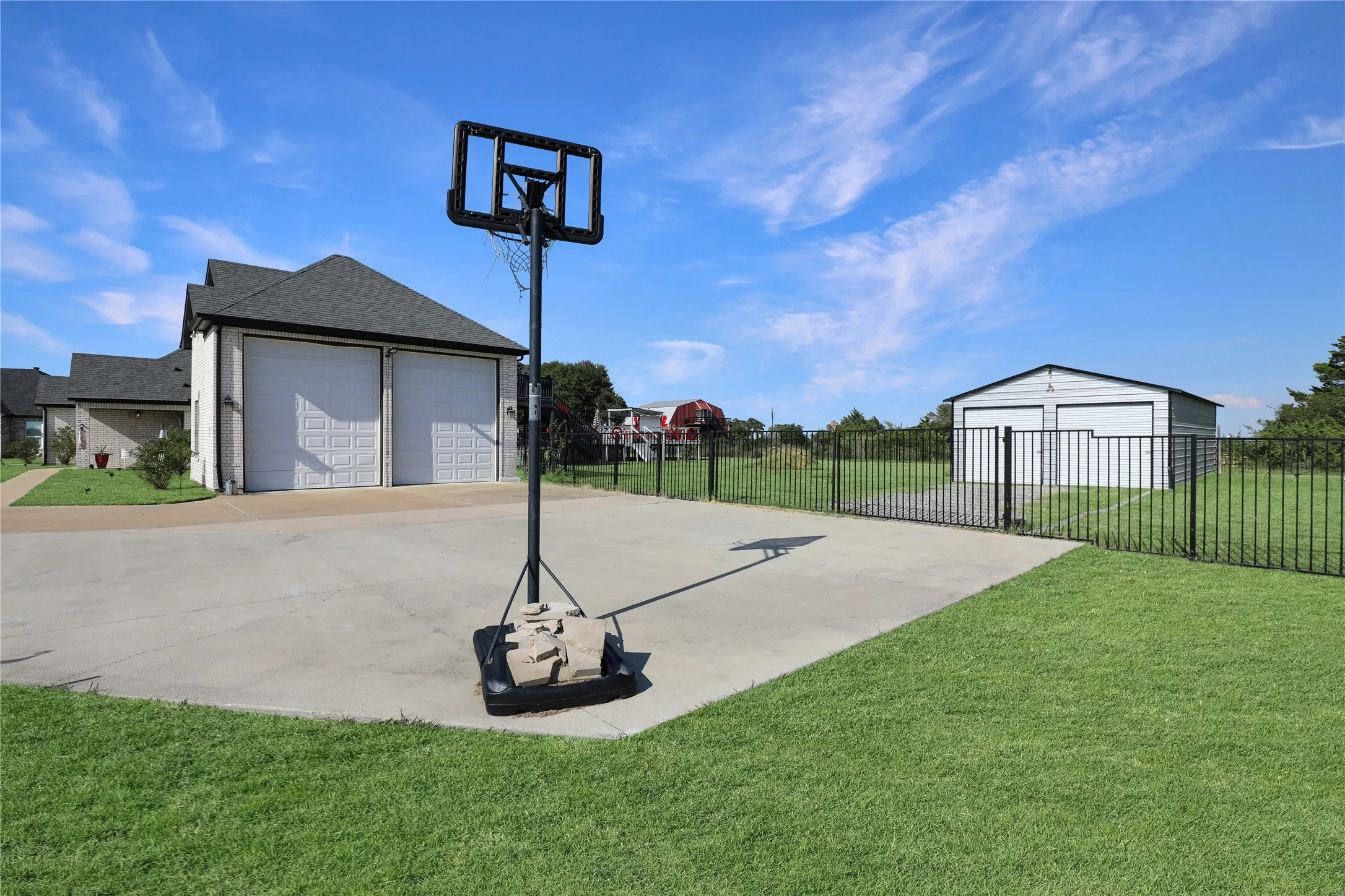 Single Family Residence For Sale in Collin County , 1717 Liberty Lane, Princeton, Texas 75407, 3 Bedroom, 4 Bathroom, 4 Garage spaces, 2,256 Sqft, built in 2019, mls#21374583, Real Estate Agent in Princeton, Homes For Sale in Collin county, Homes For Sale in Princeton, Realtor in Princeton Texas, Real Estate Brokerage Independent Realty Texas, Luminita Cordes Realtor